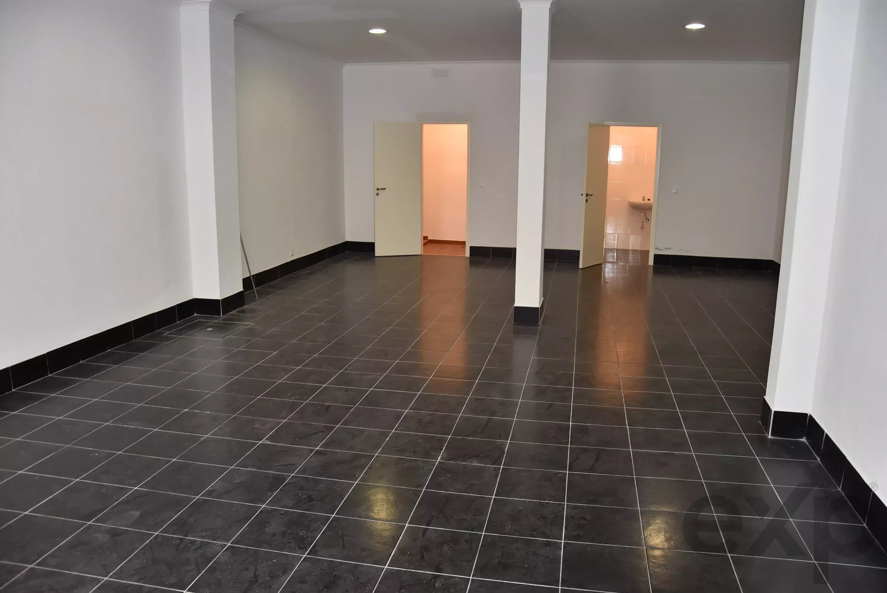 Renovated building - Quiet street in Bairro Alto, Lisbon 87014795 image 17