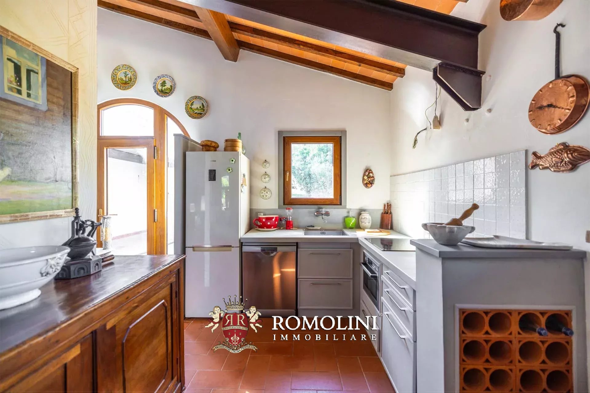 8 Bedroom Villa/Townhouse's Image 14