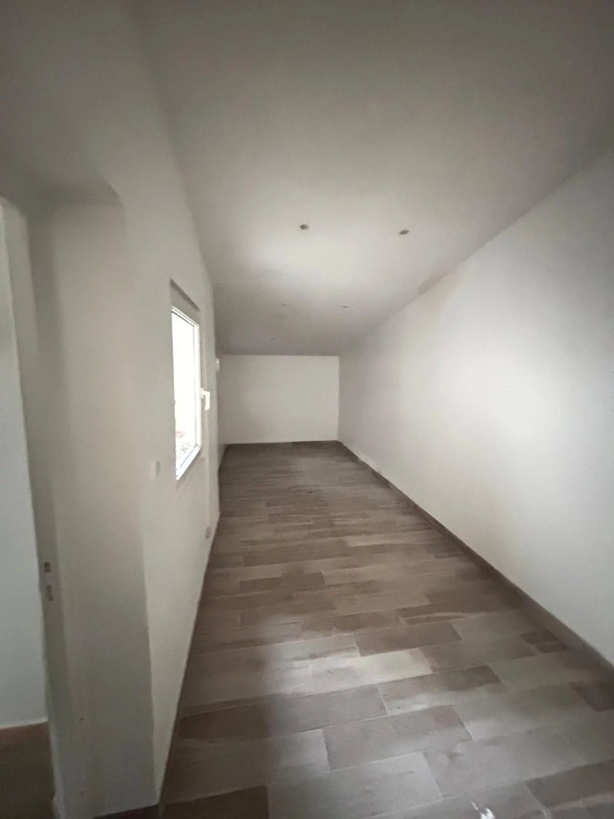 Local commercial - Image 1