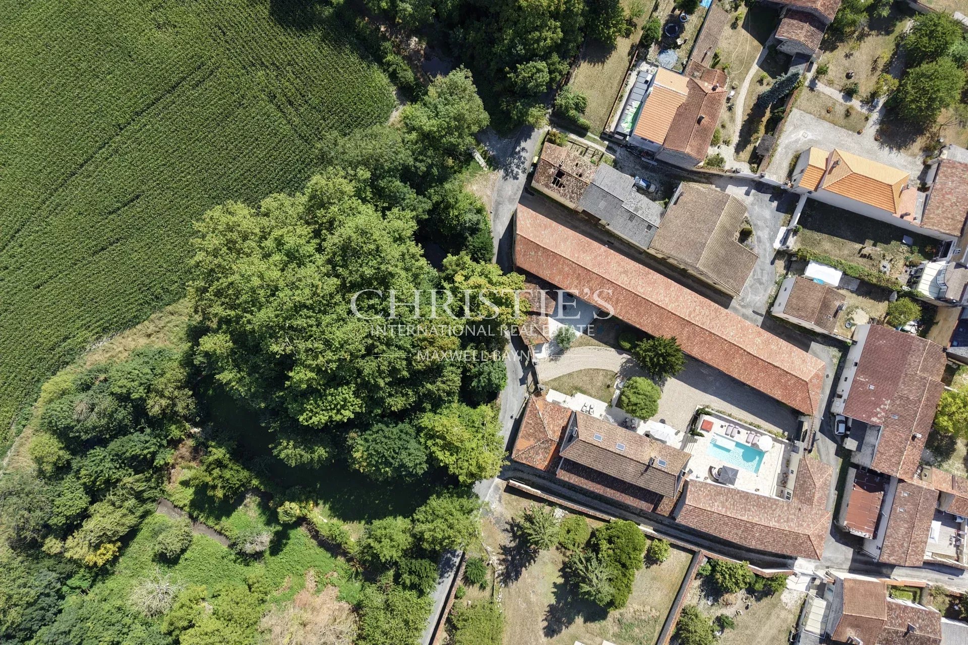 7 Bedroom Villa/Townhouse's Image 45