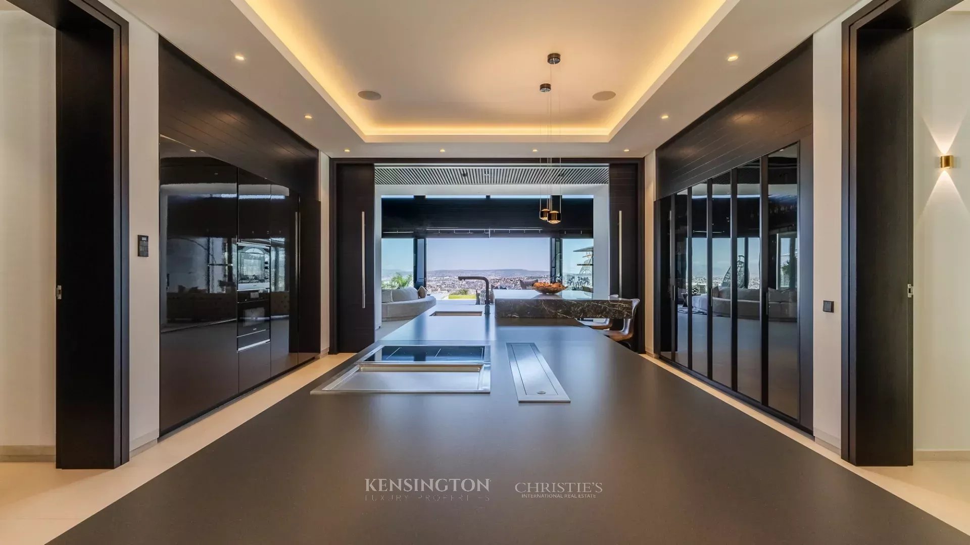 4 Bedroom Villa/Townhouse's Image 32