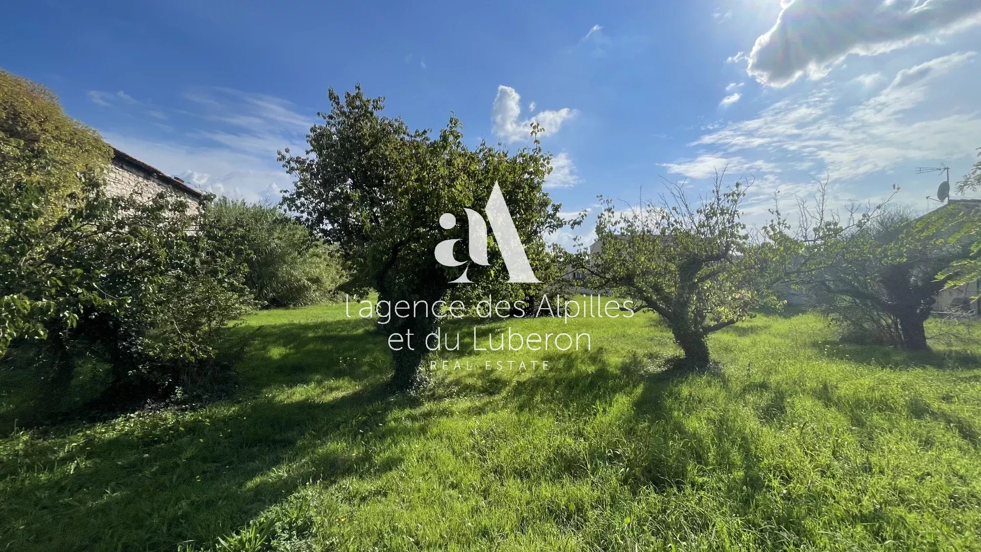 à vendre terrain constructible Mouriès Alpilles