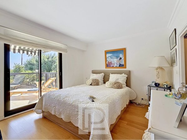 Luxury 2-Bedroom Apartment in Exclusive Cannes Residential Estate — photo 6