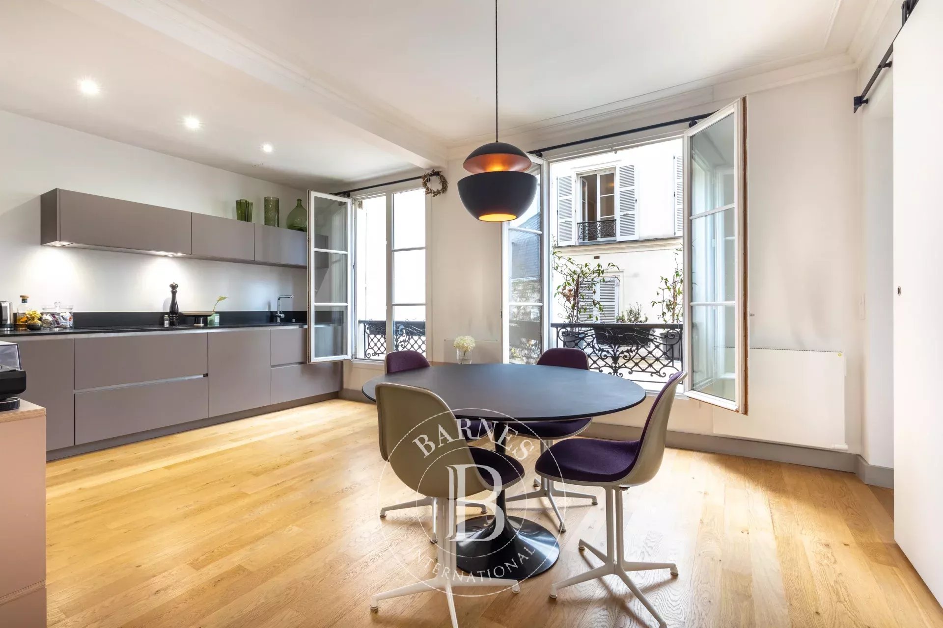 Daire Paris 4ème - picture 4