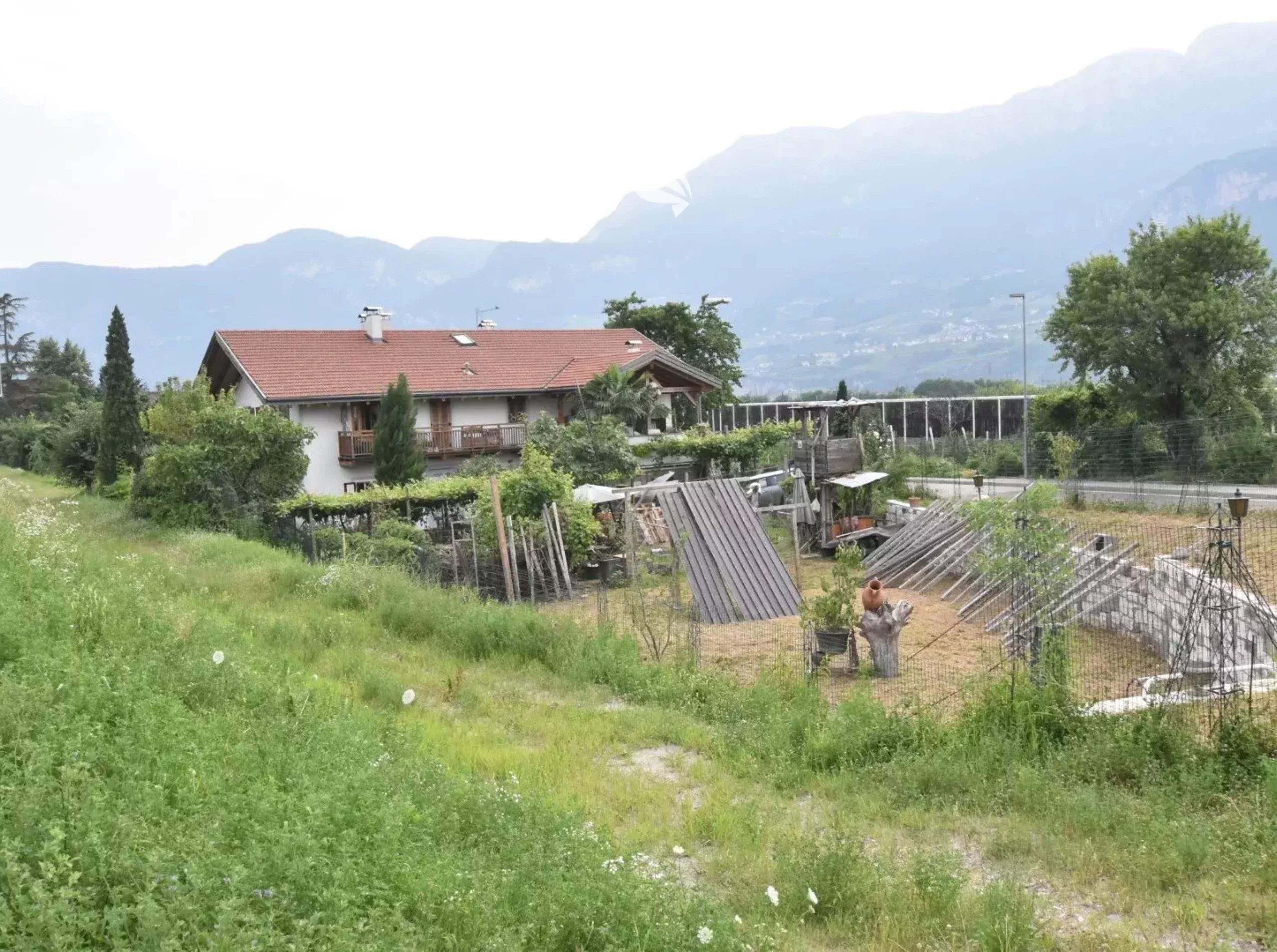 Zwei Wohnungen im Grünen