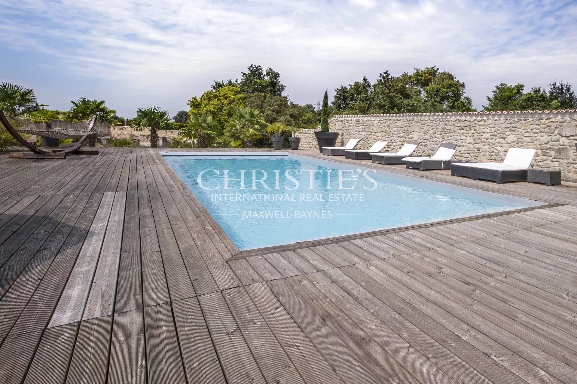 6 Bedroom Villa/Townhouse's Image 4