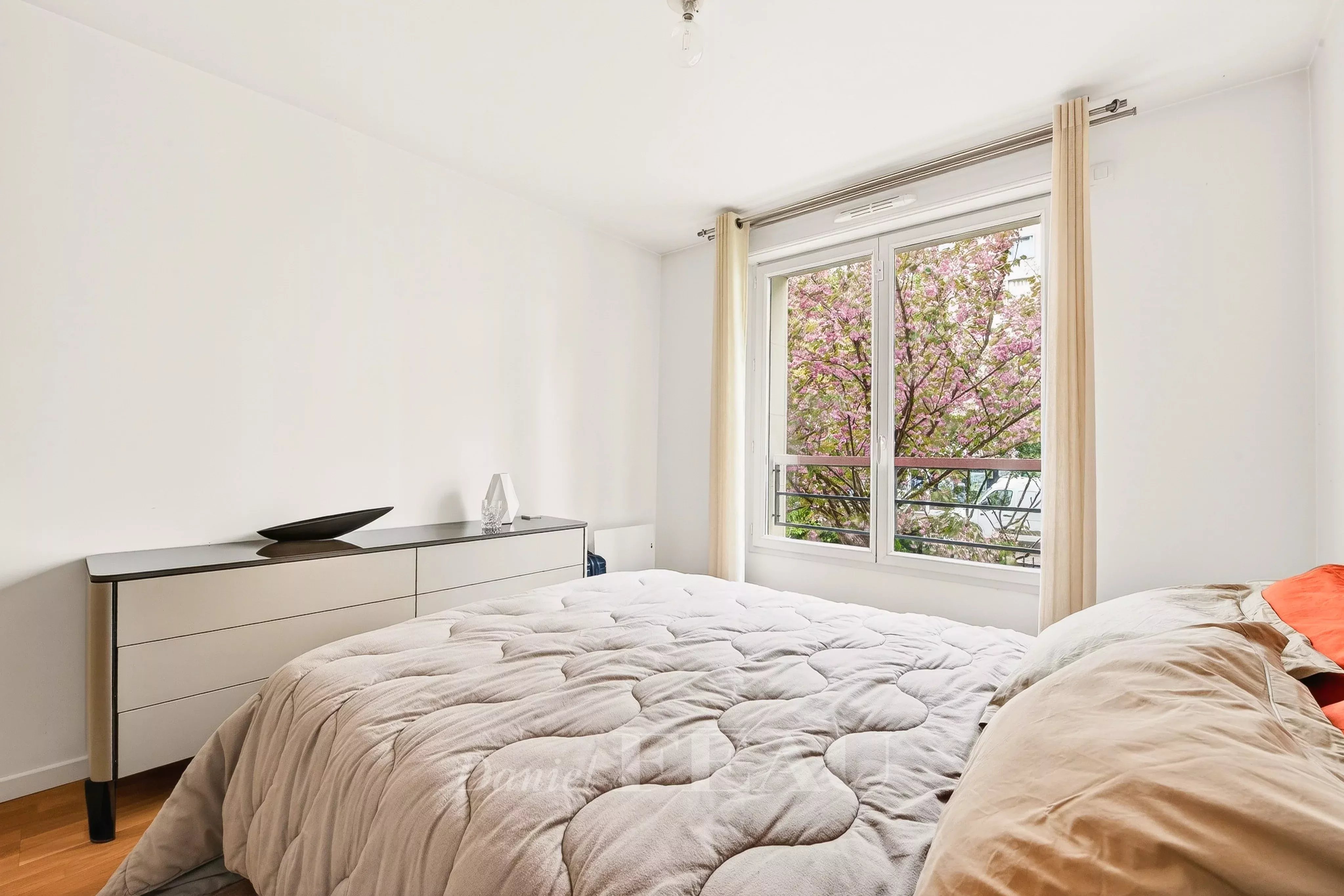 Sale Apartment Saint-Cloud