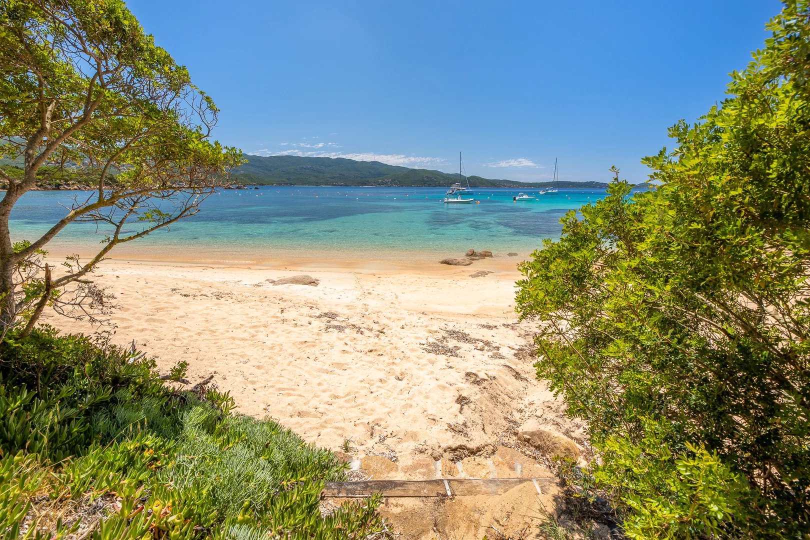 Magnifiques propriétés en pierre à Isolella,