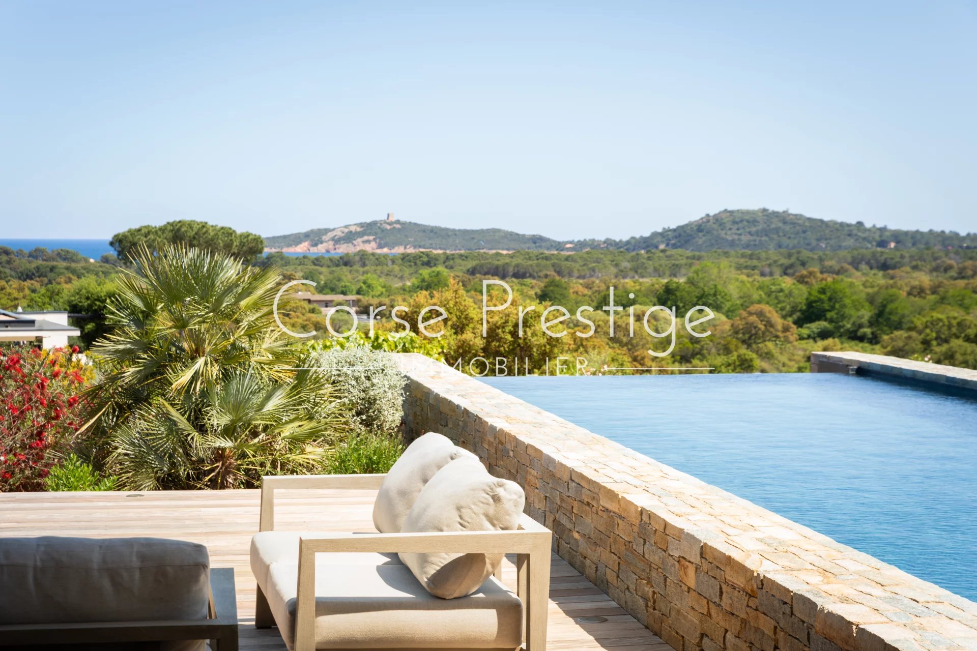 villa contemporaine a vendre plage de pinarello - porto vecchio image3