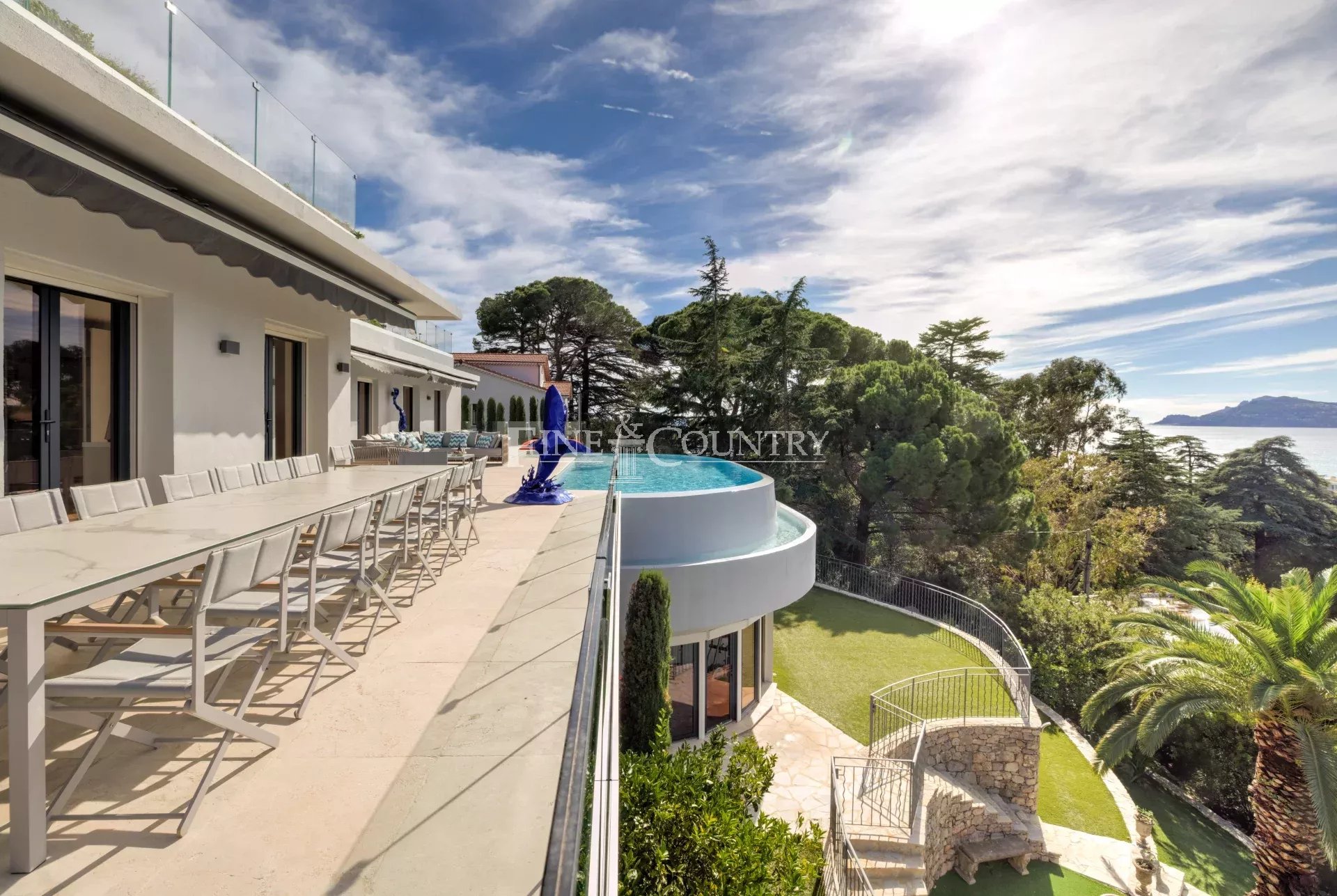 Photo of Villa for sale Cannes with sea view