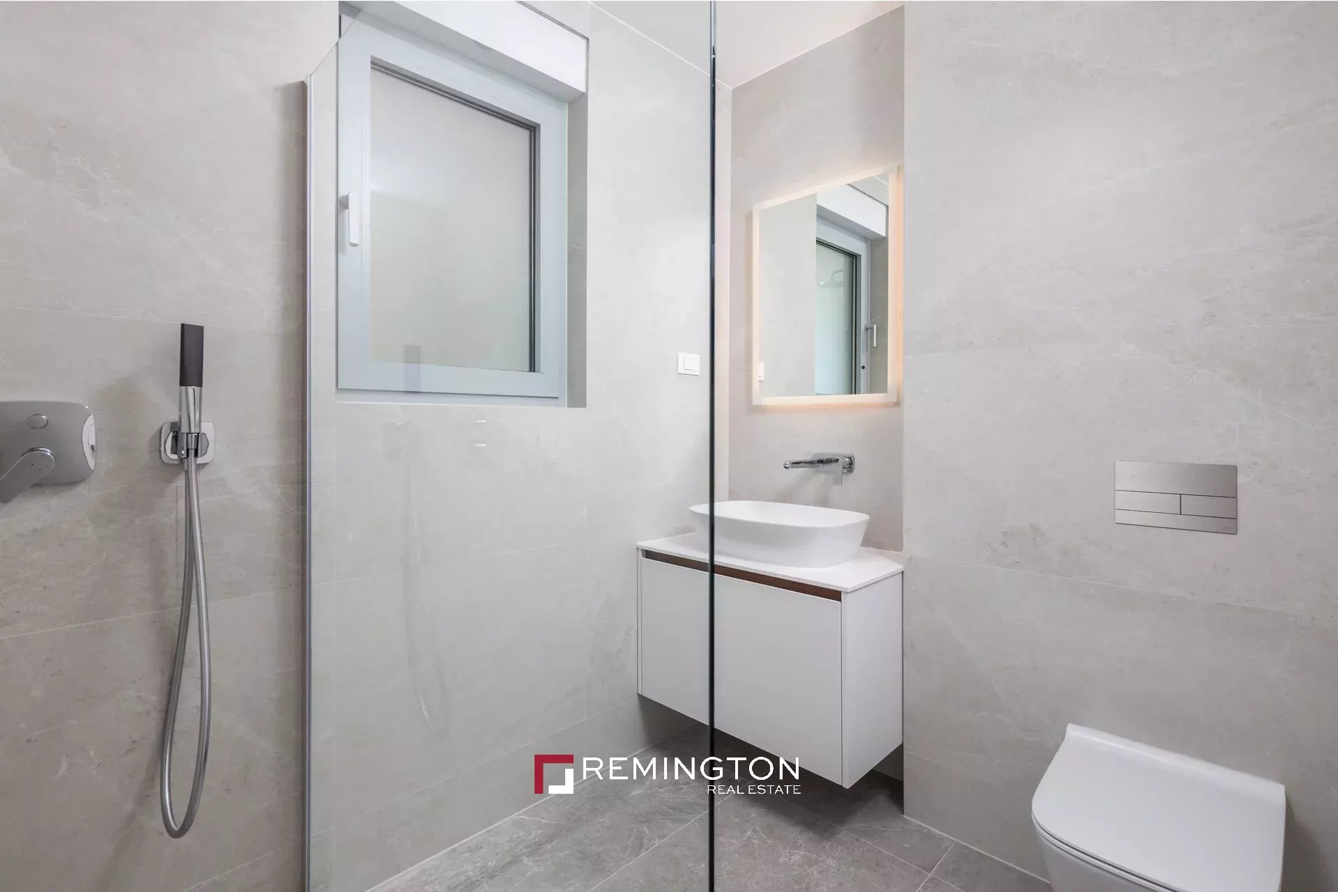 2 Bedroom Apartment/Flat's Image 22