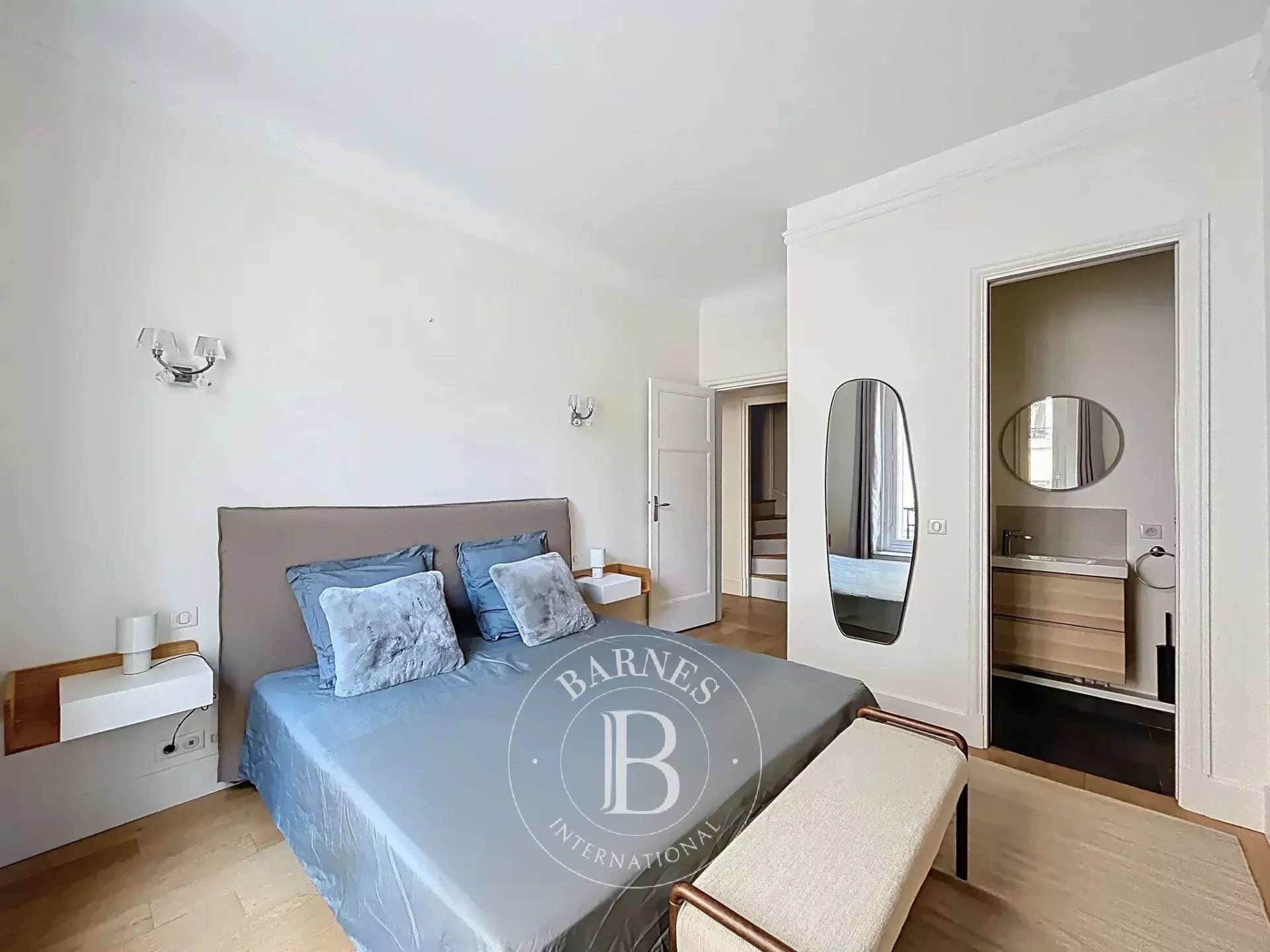 Daire Paris 8ème - picture 5