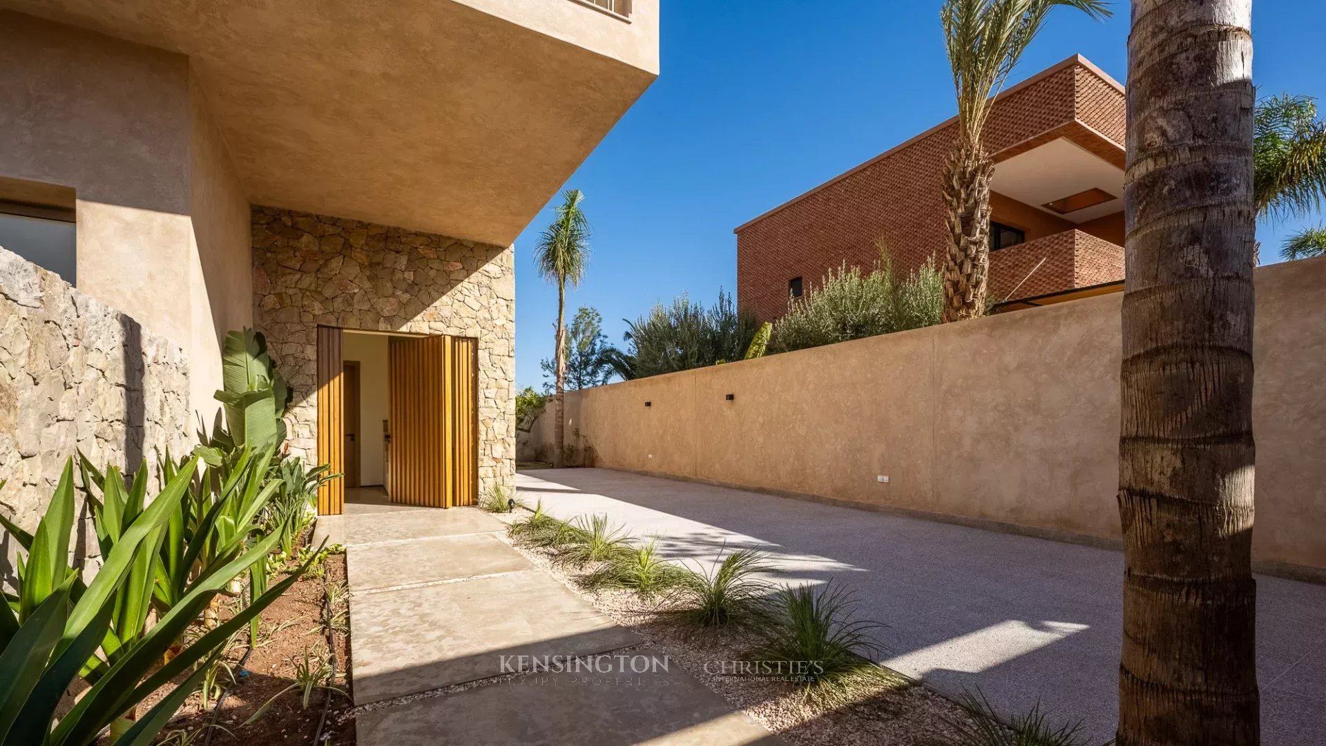 4 Bedroom Villa/Townhouse's Image 4