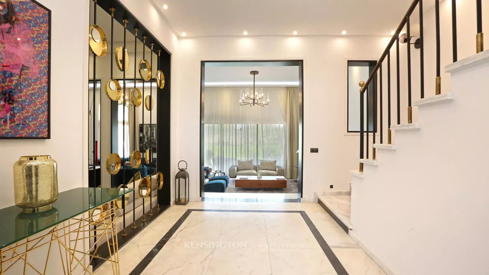 4 Bedroom Villa/Townhouse's Image 3