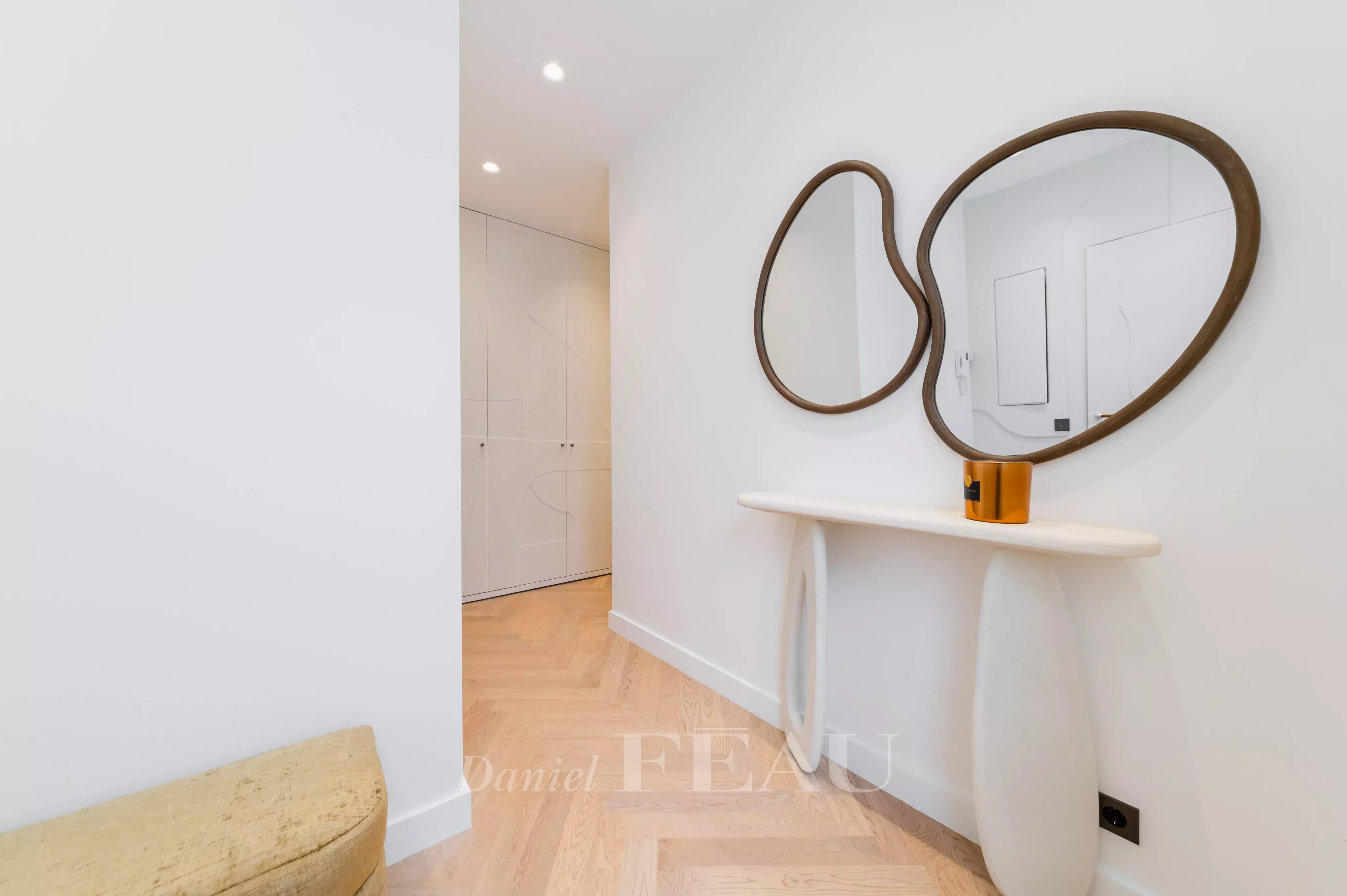 Sale Apartment Paris 3rd