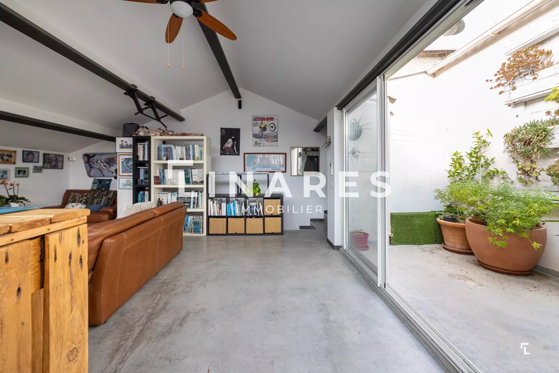 LOFT D'AZUR - Maison de ville de 195m² (duplex T3 de 87m² + deux T2 de 54m²) - Garage 37m² - 13008 LA POINTE ROUGE
