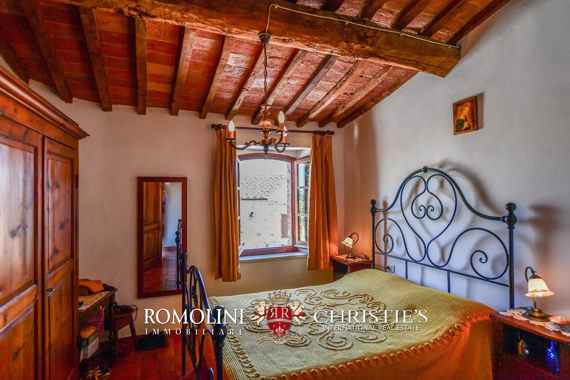 9 Bedroom Villa/Townhouse's Image 35
