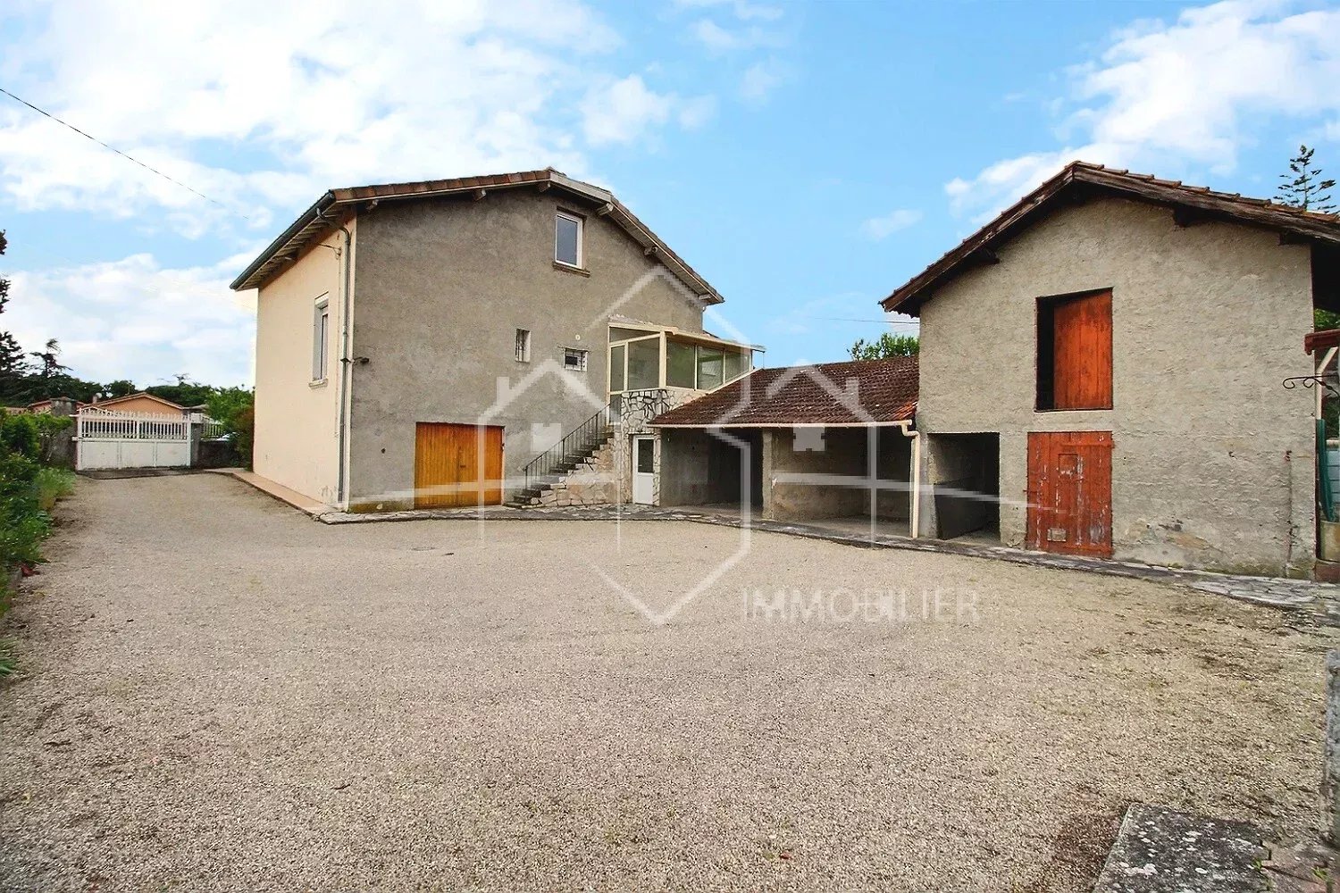 Maison à étage de 108 m² sur parcelle de 752 m² constructible