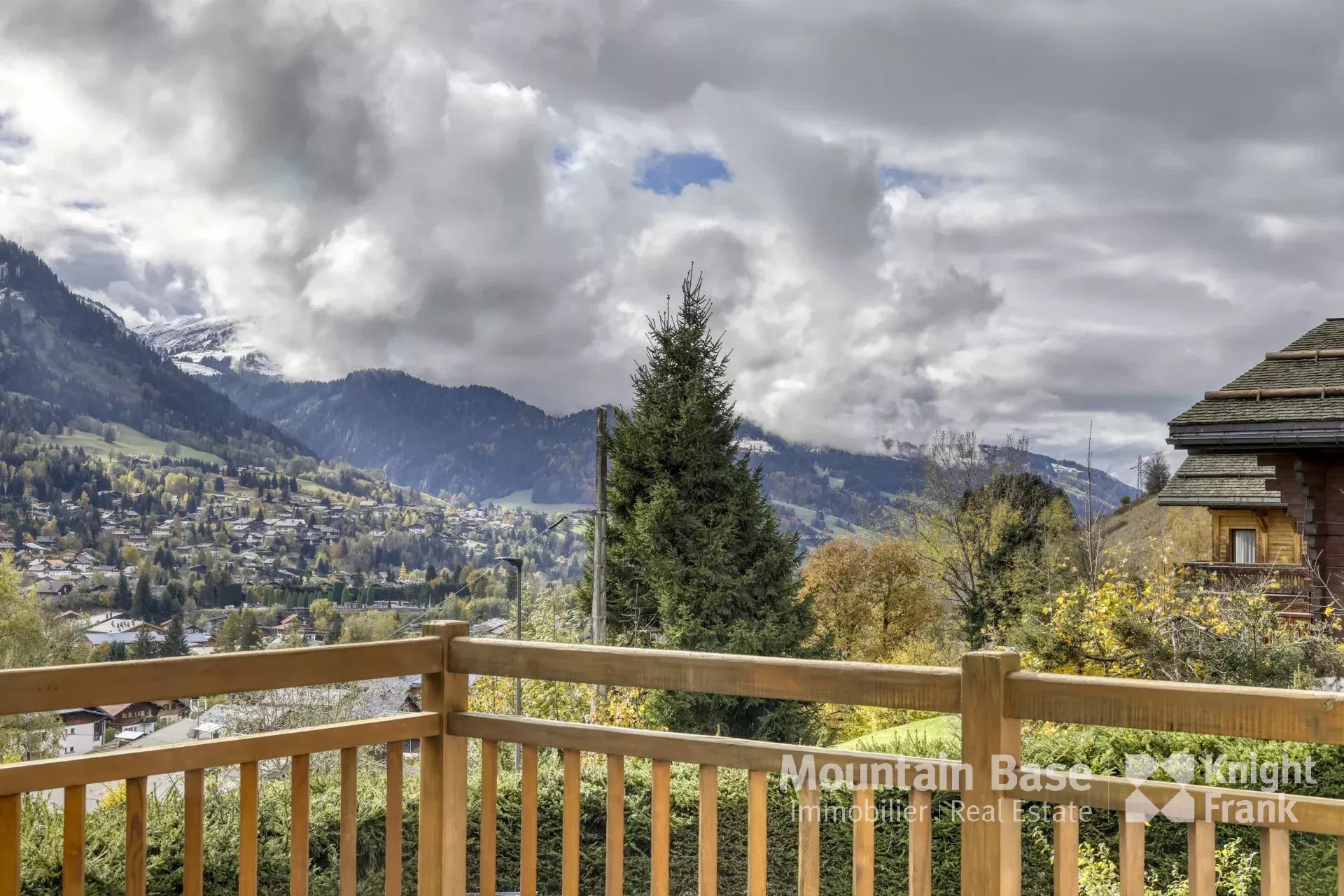 Photo of A beautiful, traditional 4-bedroom family chalet in Jaillet, Megève