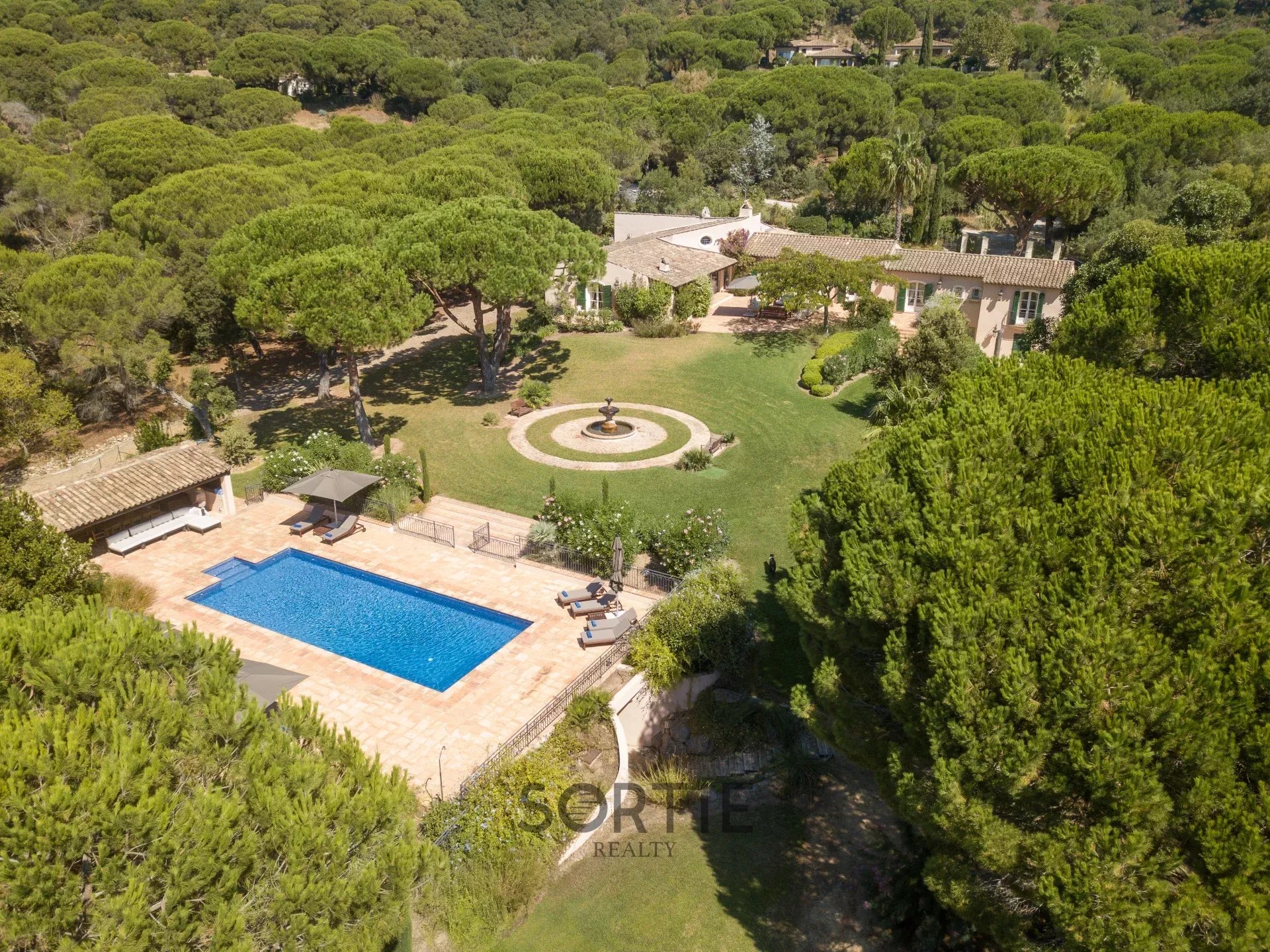 Agence immobilière de Sortie Realty