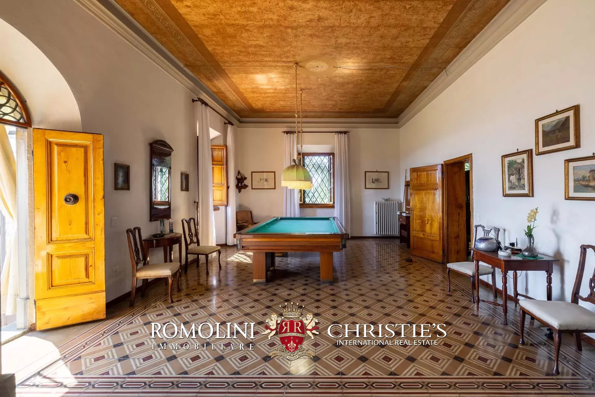 30 Bedroom Vineyard's Image 34