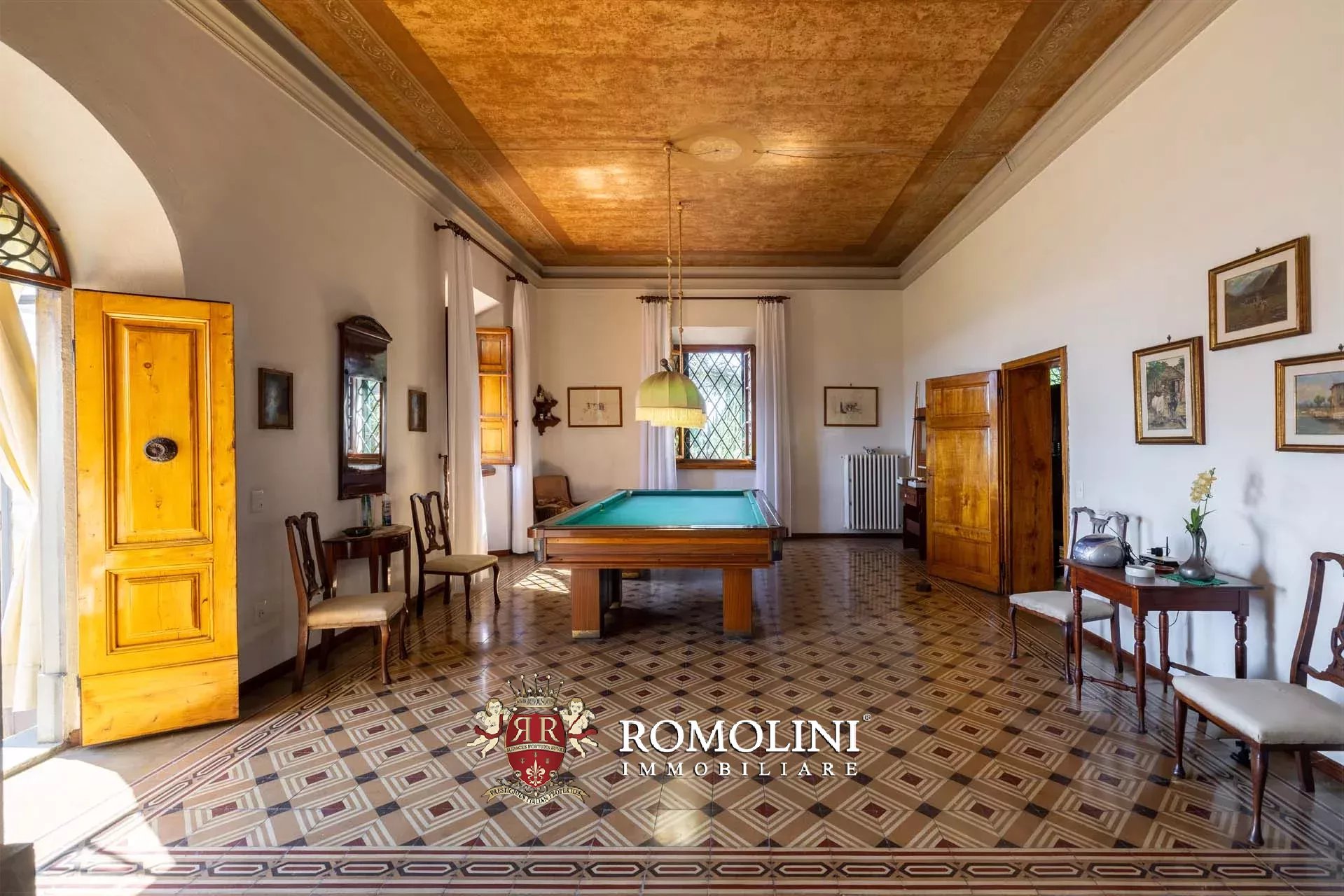 30 Bedroom Vineyard's Image 34