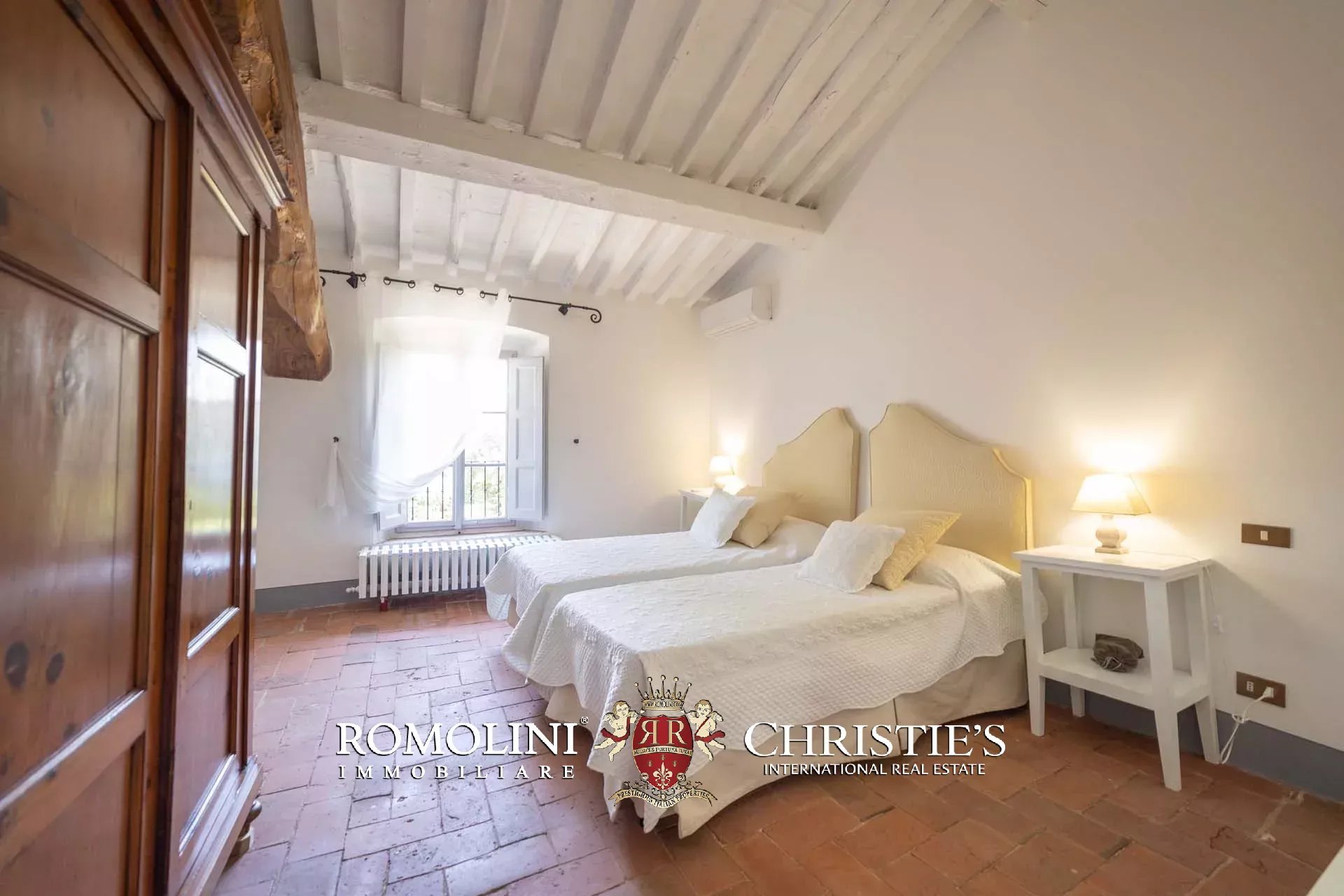 15 Bedroom Villa/Townhouse's Image 68