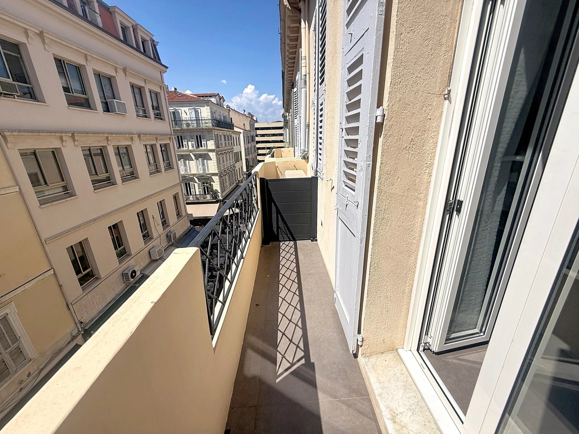 Agence immobilière de AZUR ACT IMMOBILIER
