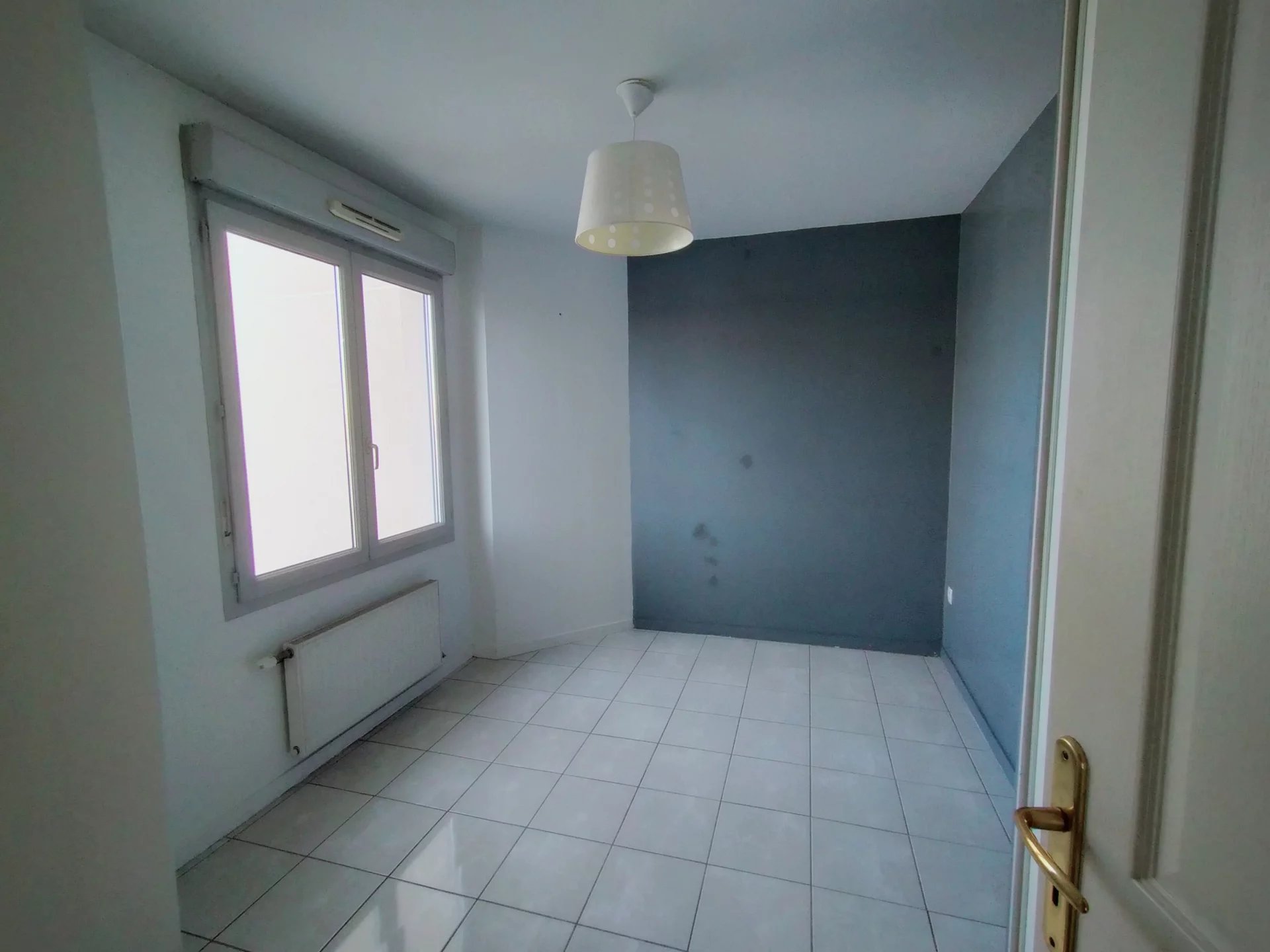 483223 Location Lyon 8ème