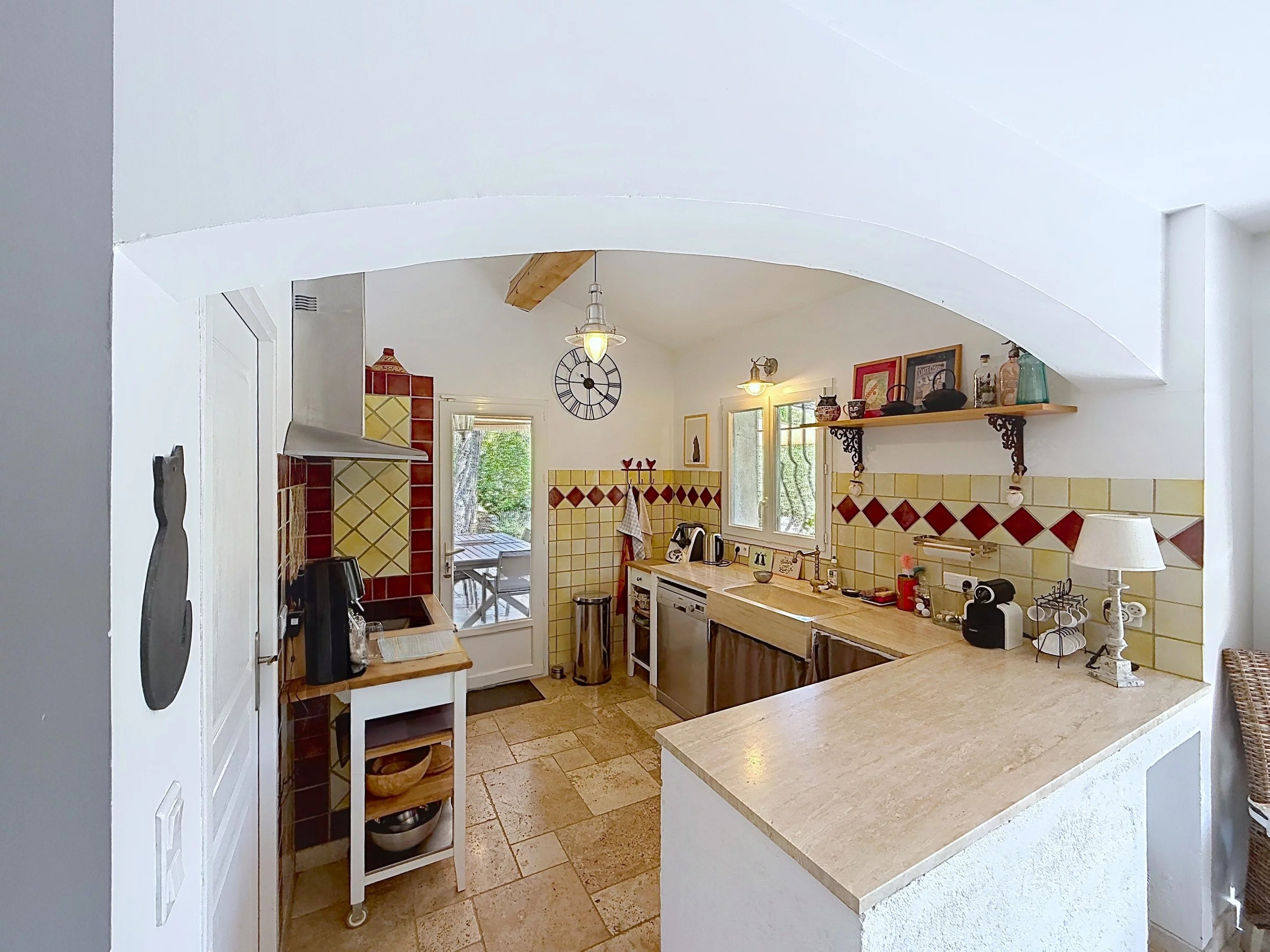 Elegant 4-Bedroom Villa with Pool in Carcès, France