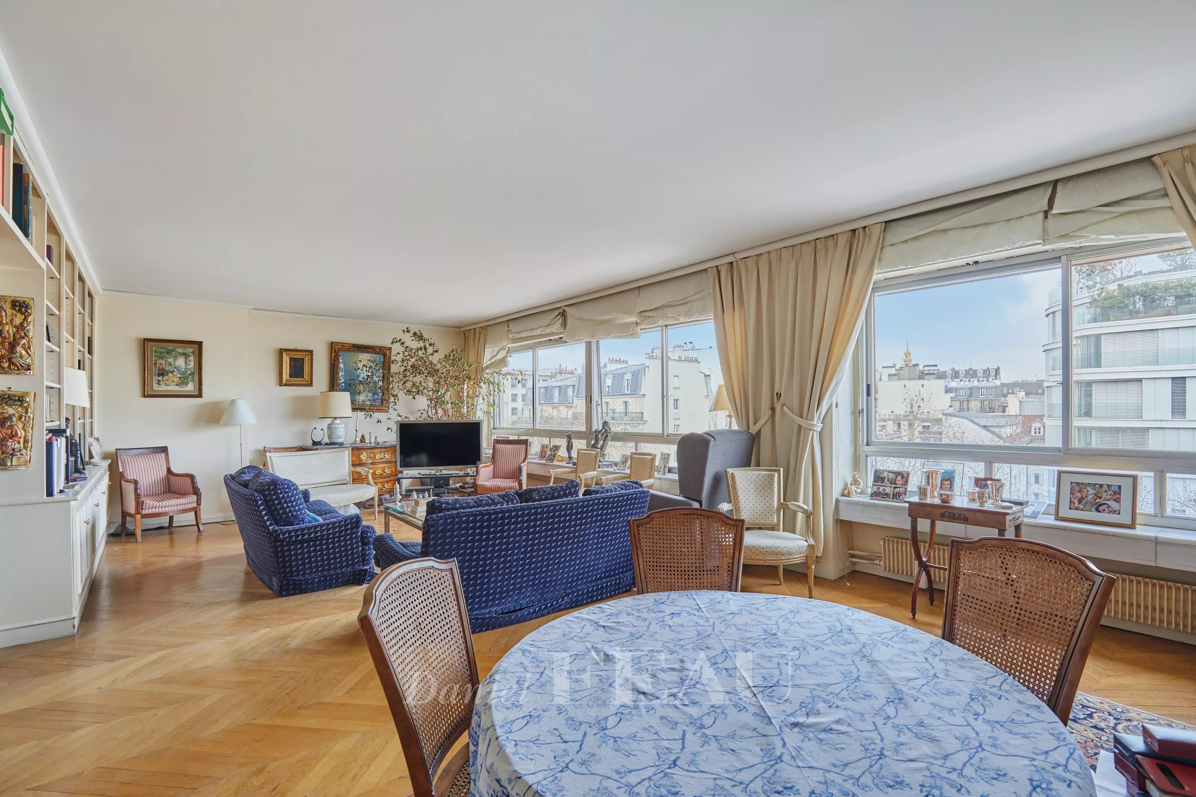 Sale Apartment Paris 7th
