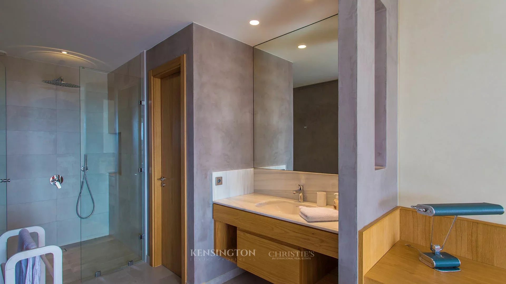 3 Bedroom Apartment/Flat's Image 18