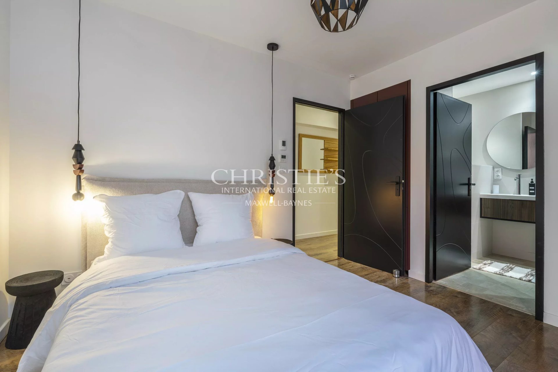 5 Bedroom Villa/Townhouse's Image 20
