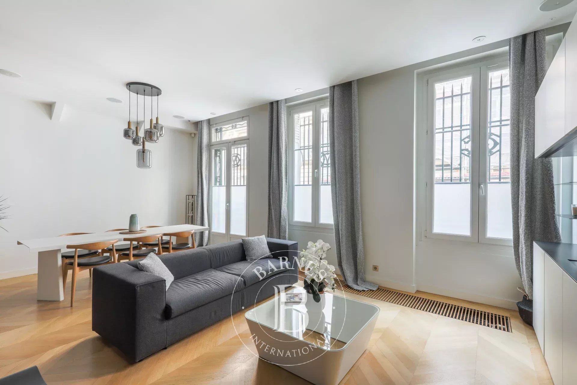 Daire Paris 8ème - picture 5