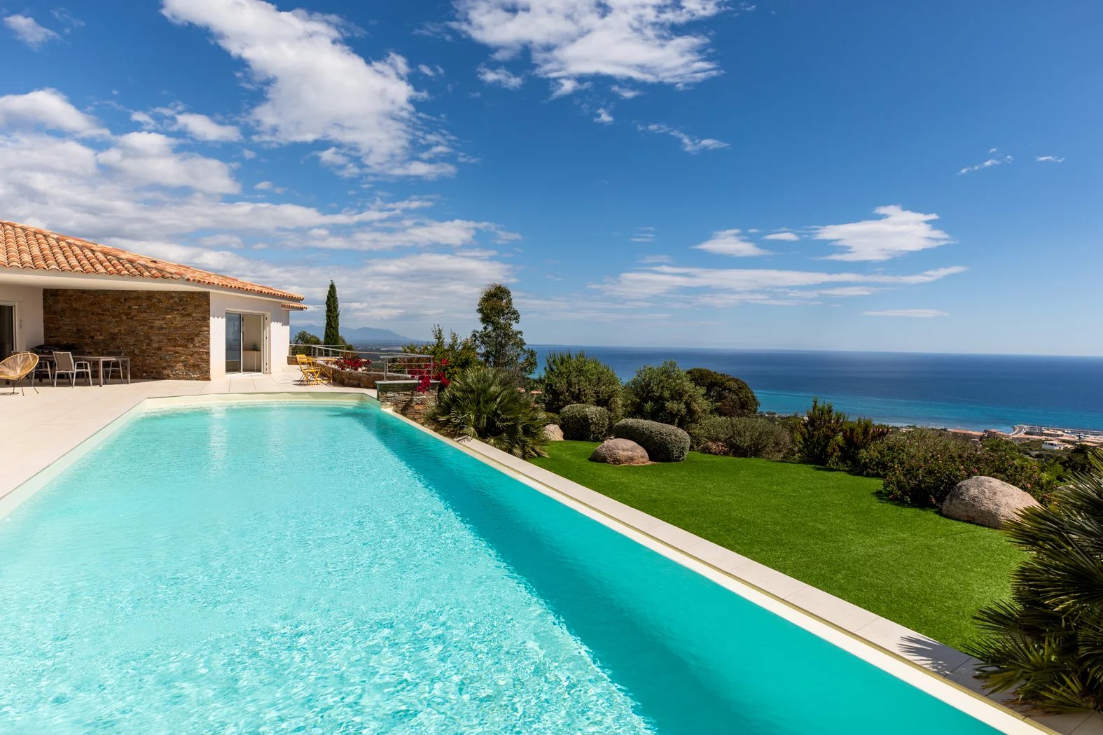 Villa Solenzara  -  ref 85984621 (picture 1)