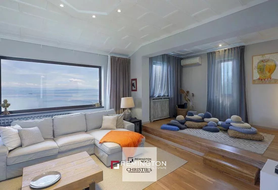 4 Bedroom Villa/Townhouse's Image 5