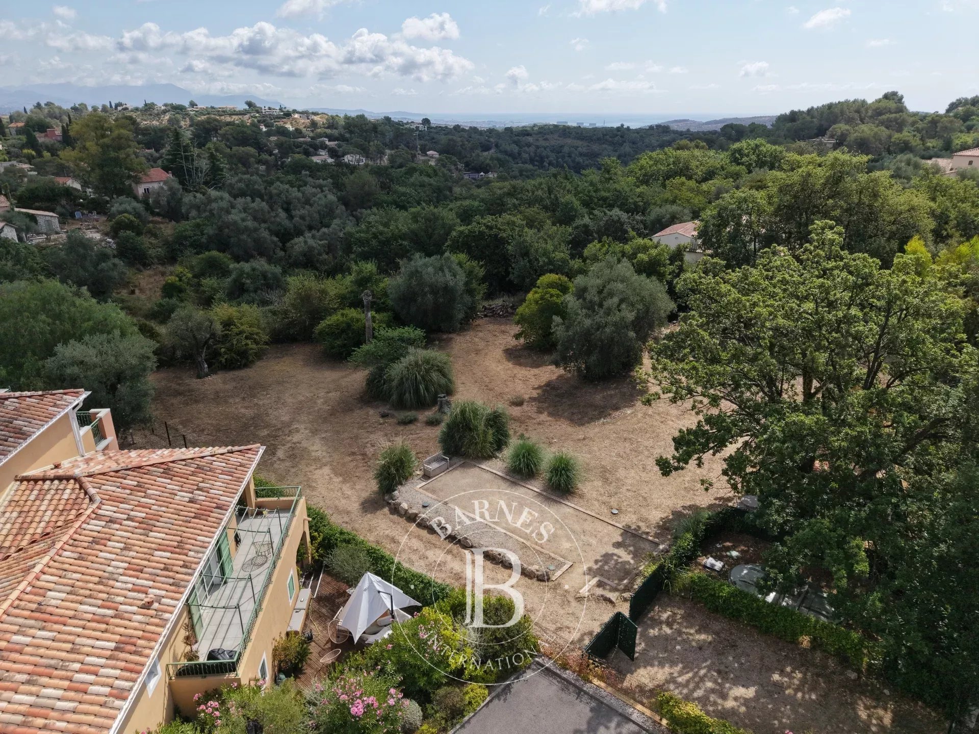 Arazi Roquefort-les-Pins - picture 9