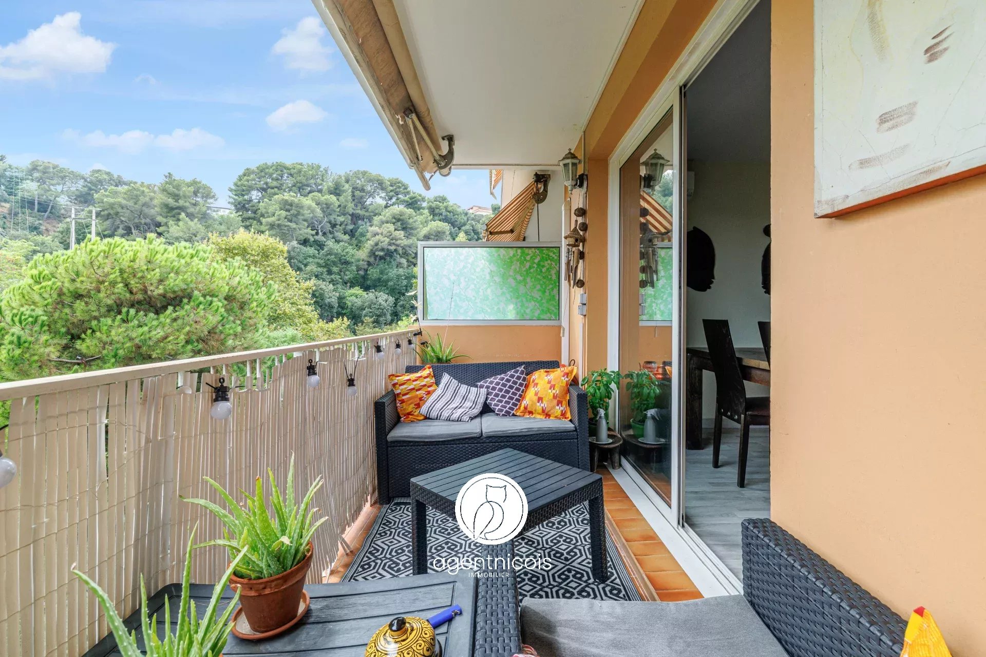 Agence immobilière de 