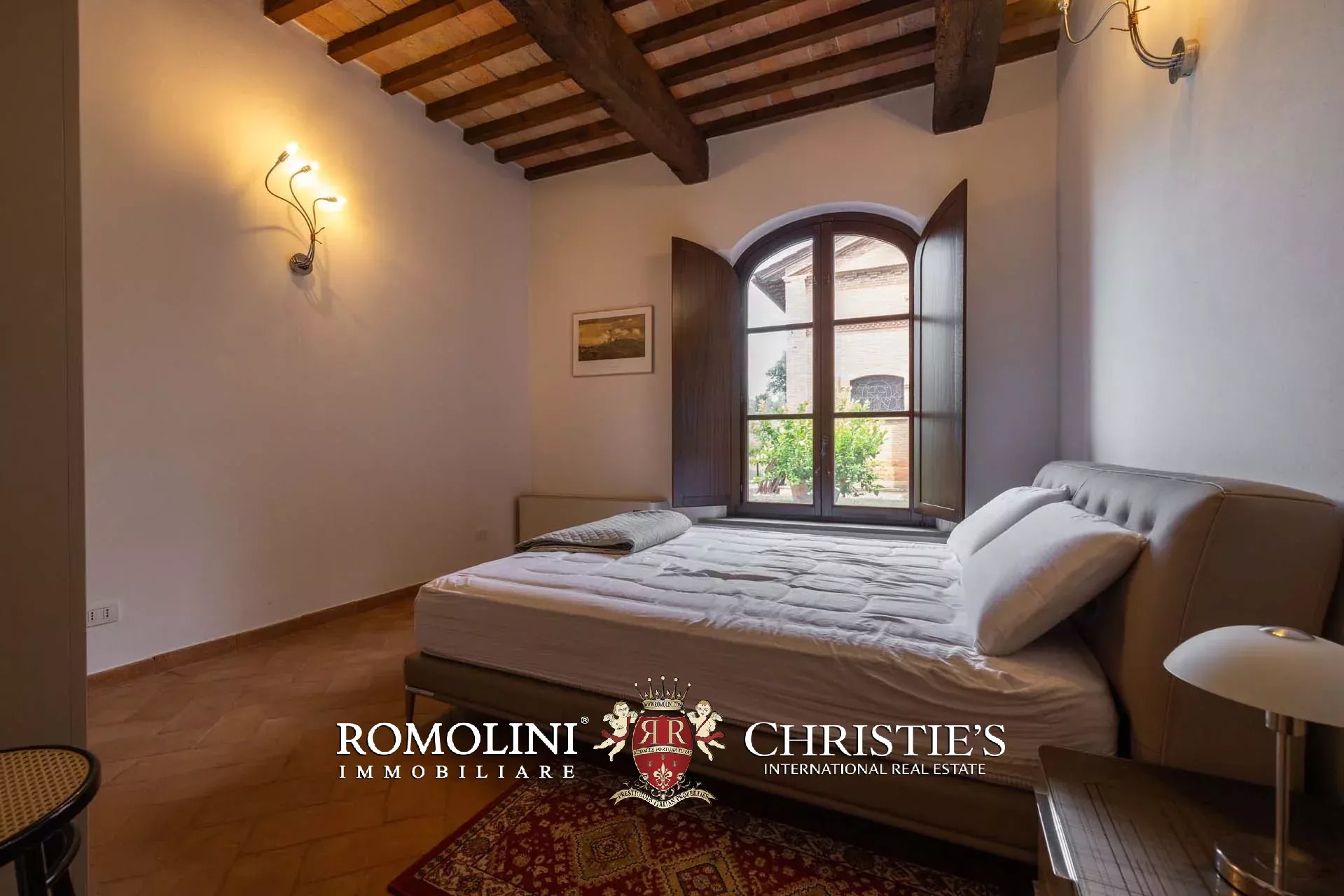 37 Bedroom Villa/Townhouse's Image 84