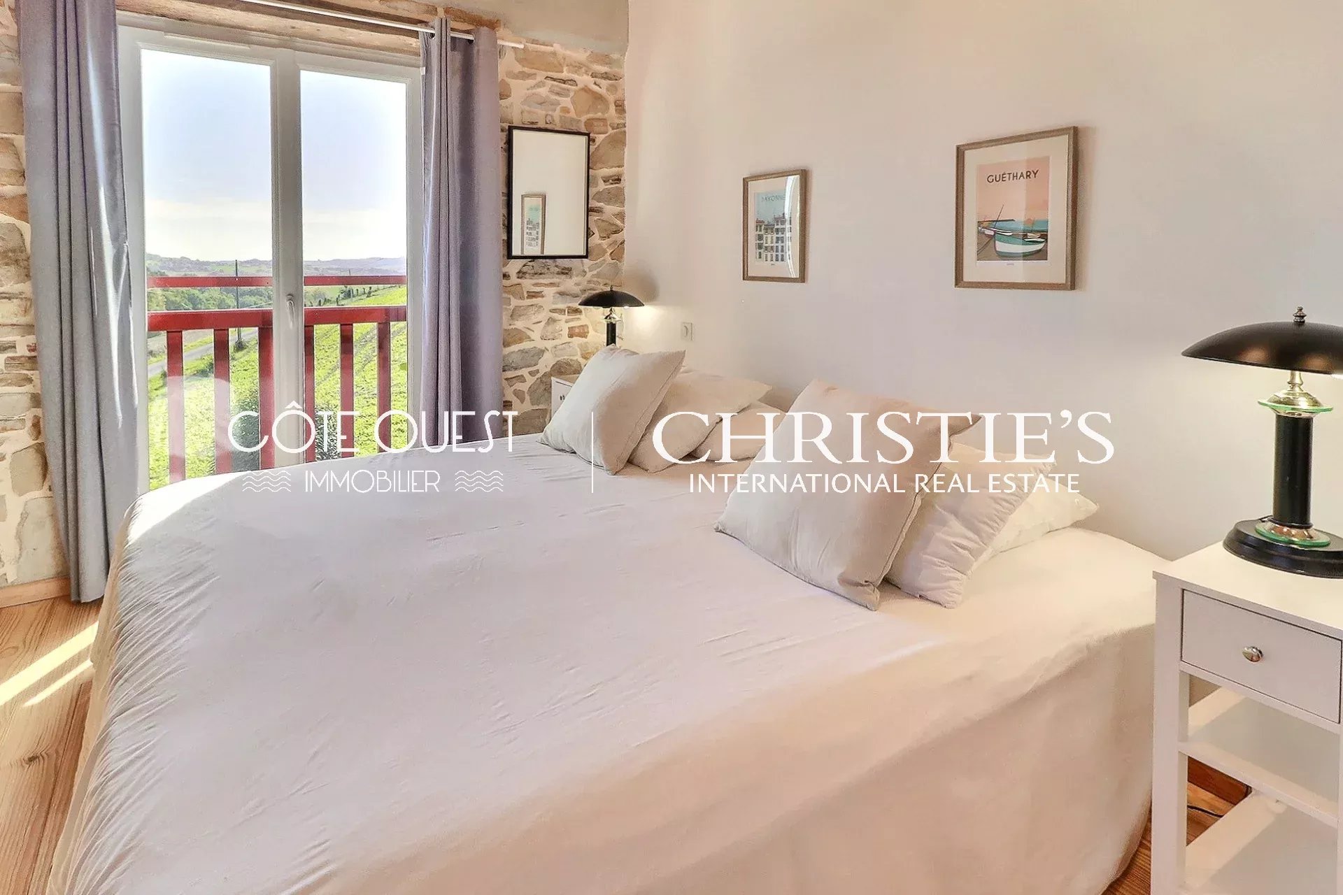 5 Bedroom Villa/Townhouse's Image 11