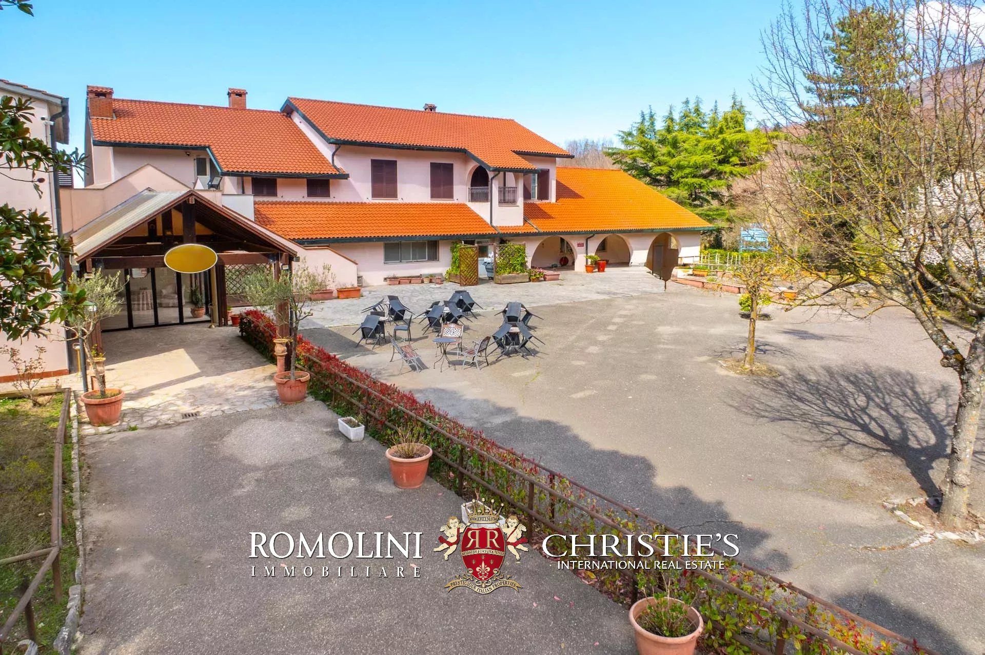 108 Bedroom Villa/Townhouse's Image 27