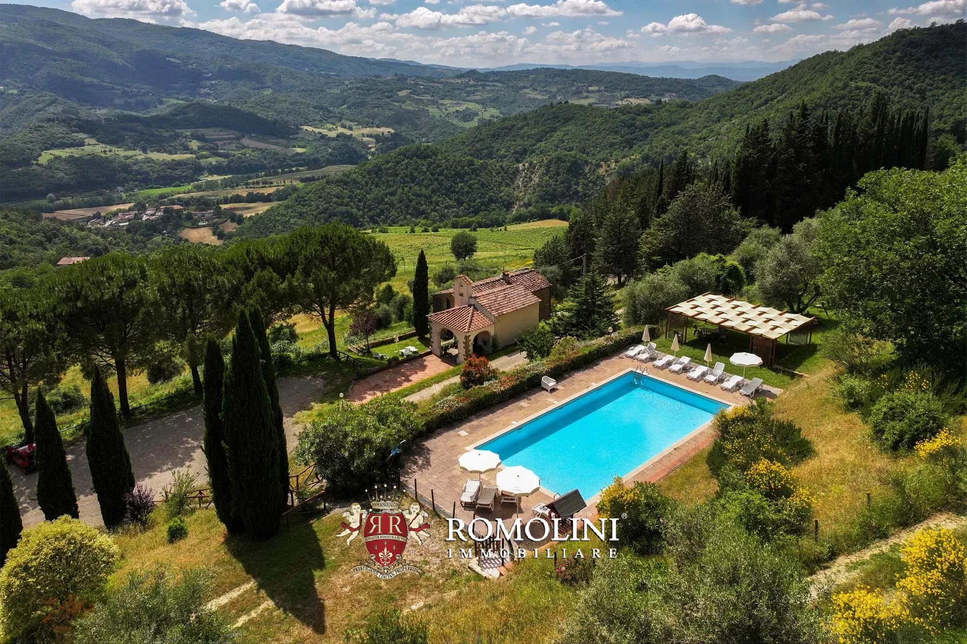 34 Bedroom Vineyard's Image 5