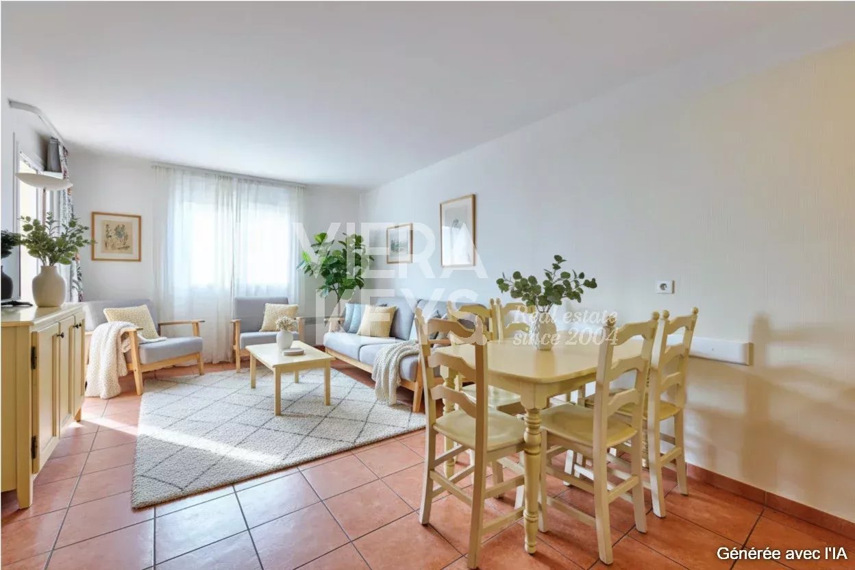 LES ISSAMBRES: 1-Bedroom Apartment with Balcony and Sea View