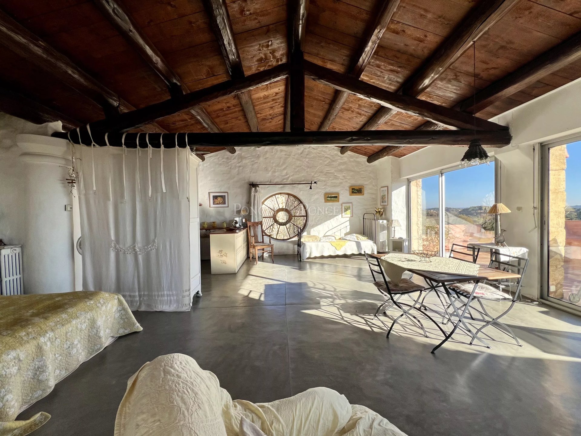 5 Bedroom Villa/Townhouse's Image 3