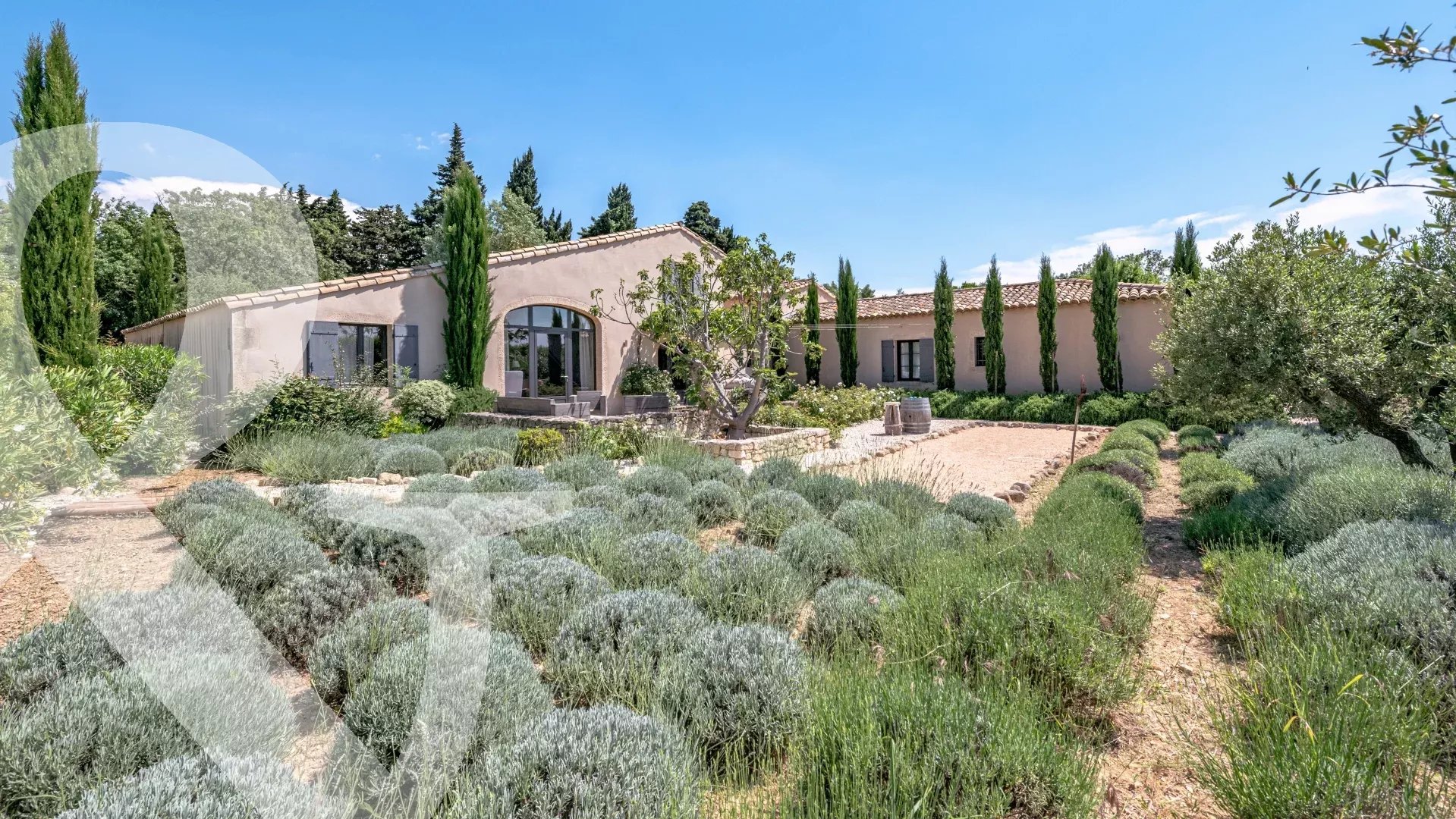 EN CAMPAGNE AU CALME ABSOLU