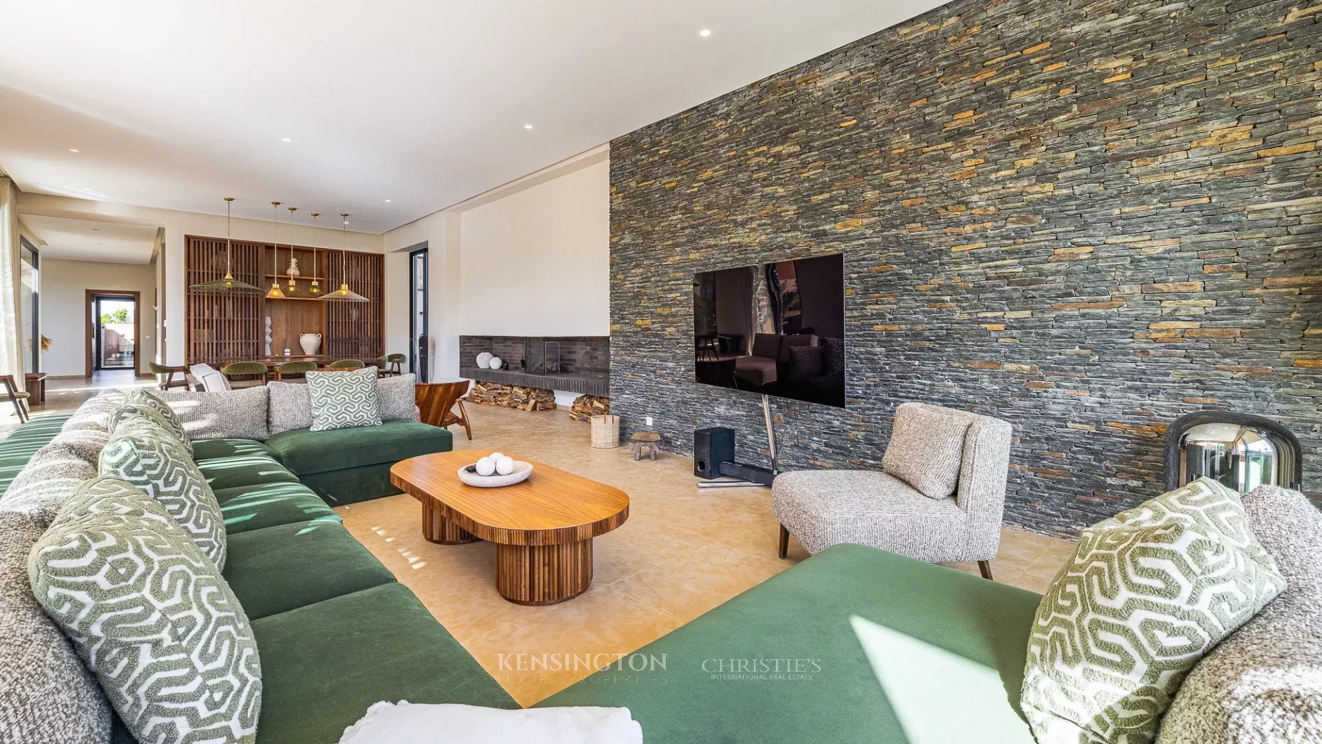 6 Bedroom Villa/Townhouse's Image 8