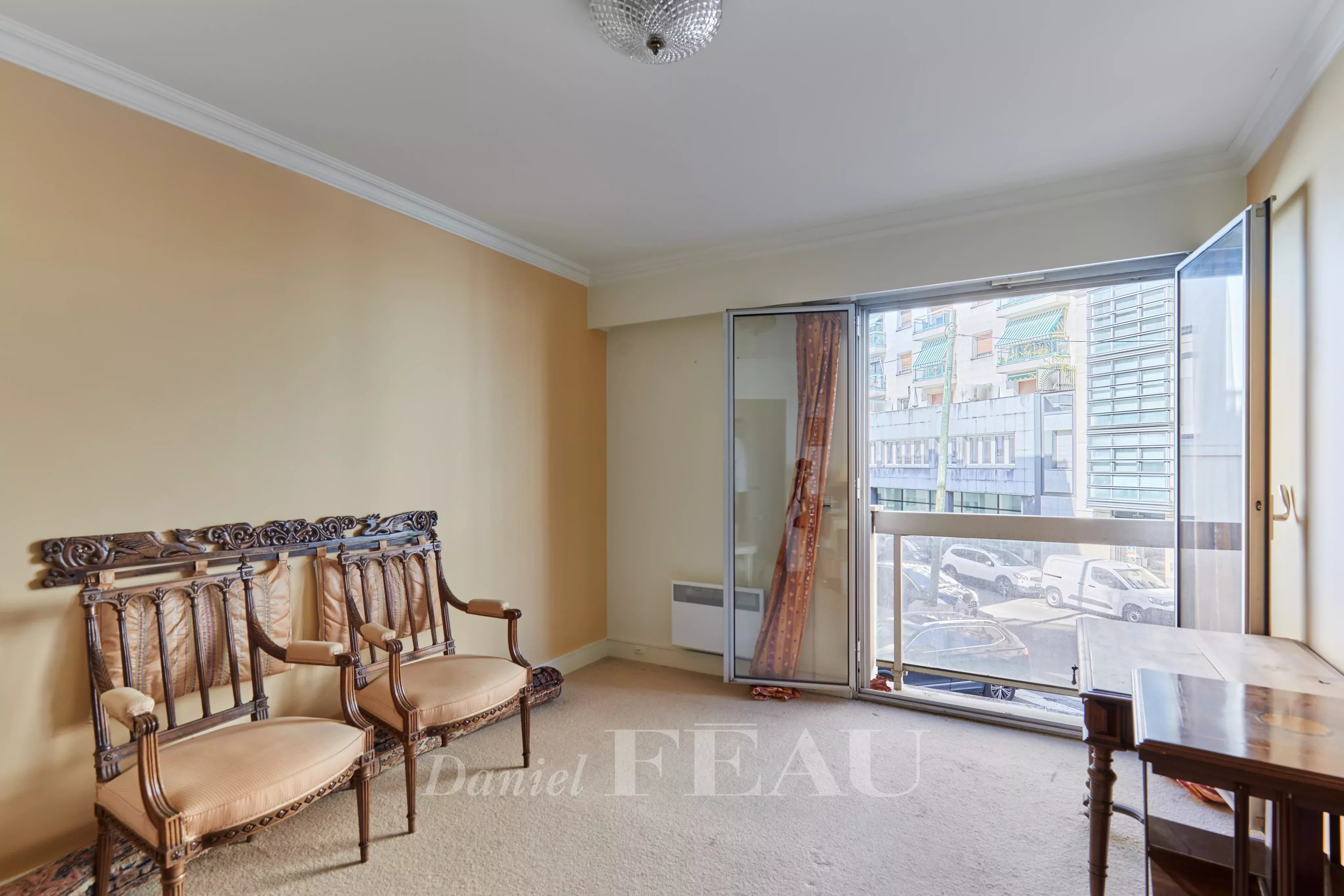 Sale Apartment Paris 17th