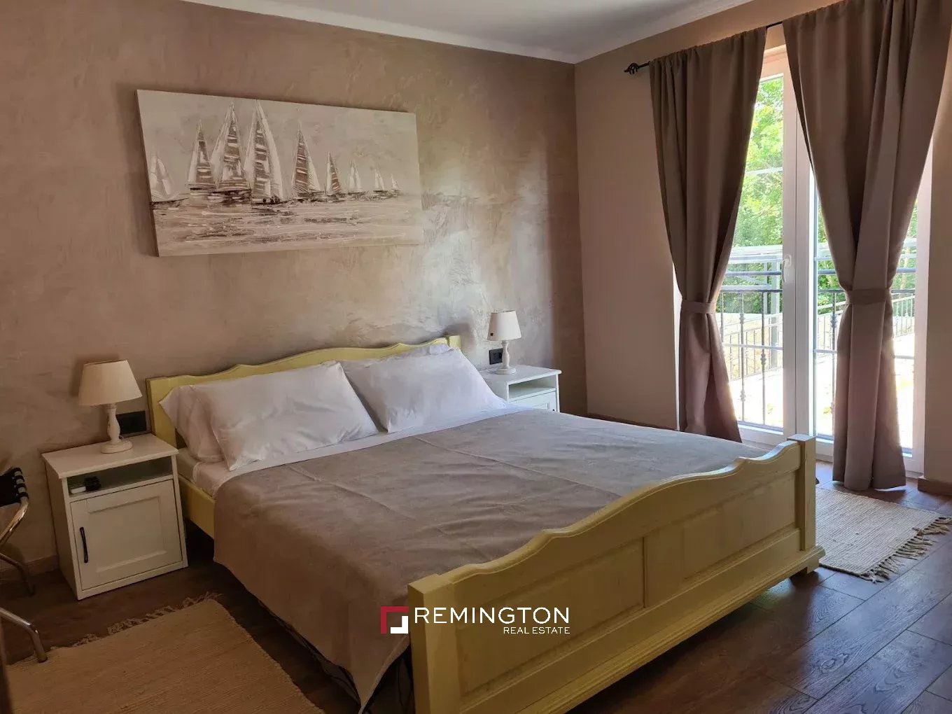 4 Bedroom Villa/Townhouse's Image 8