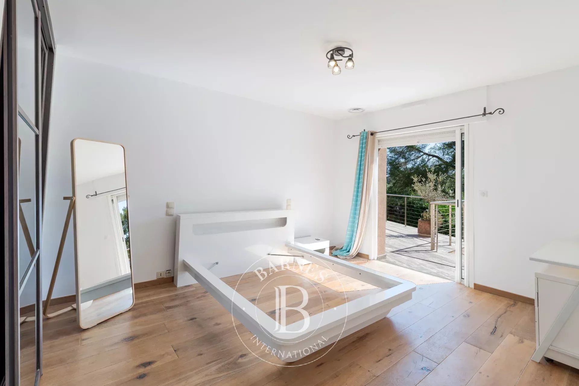 Villa Roquefort-les-Pins - picture 12