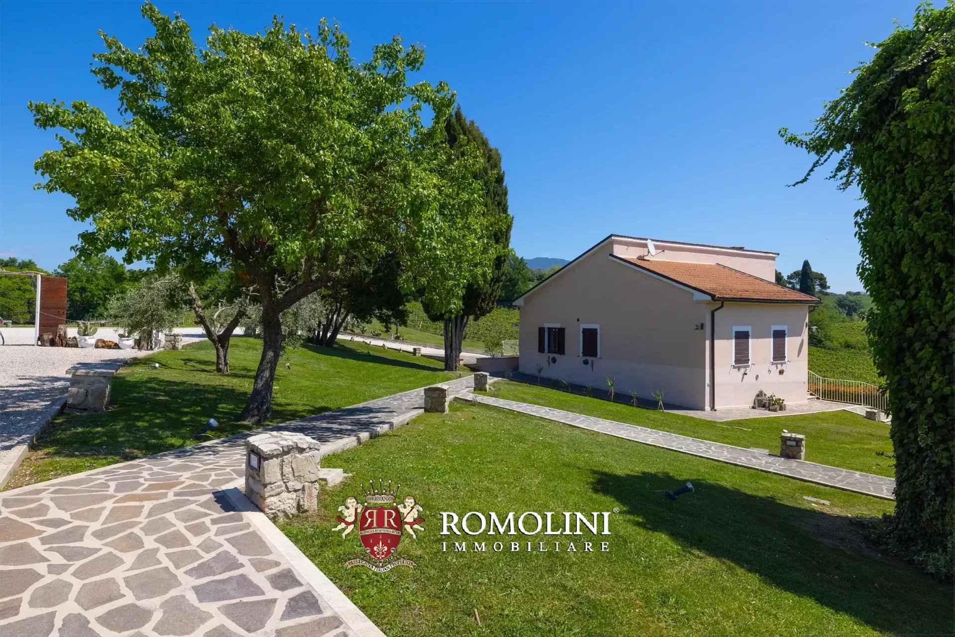 35 Bedroom Villa/Townhouse's Image 32